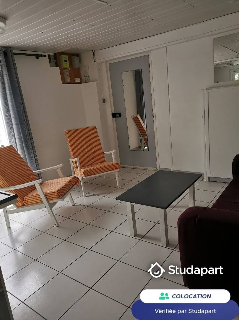Privat rum att hyra för 380 € i månaden i Bourg-en-Bresse, Rue Antoine Lorin