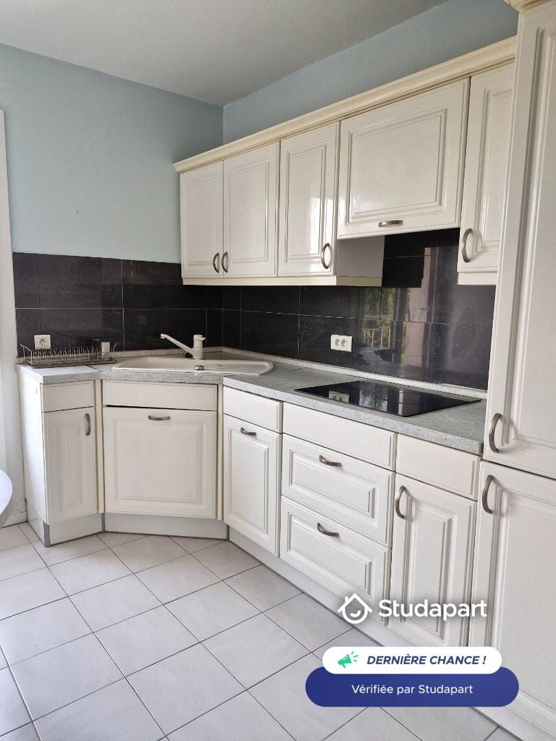 Appartement à louer pour 580 €/mois à Aix-en-Provence, Avenue du Petit Barthélémy