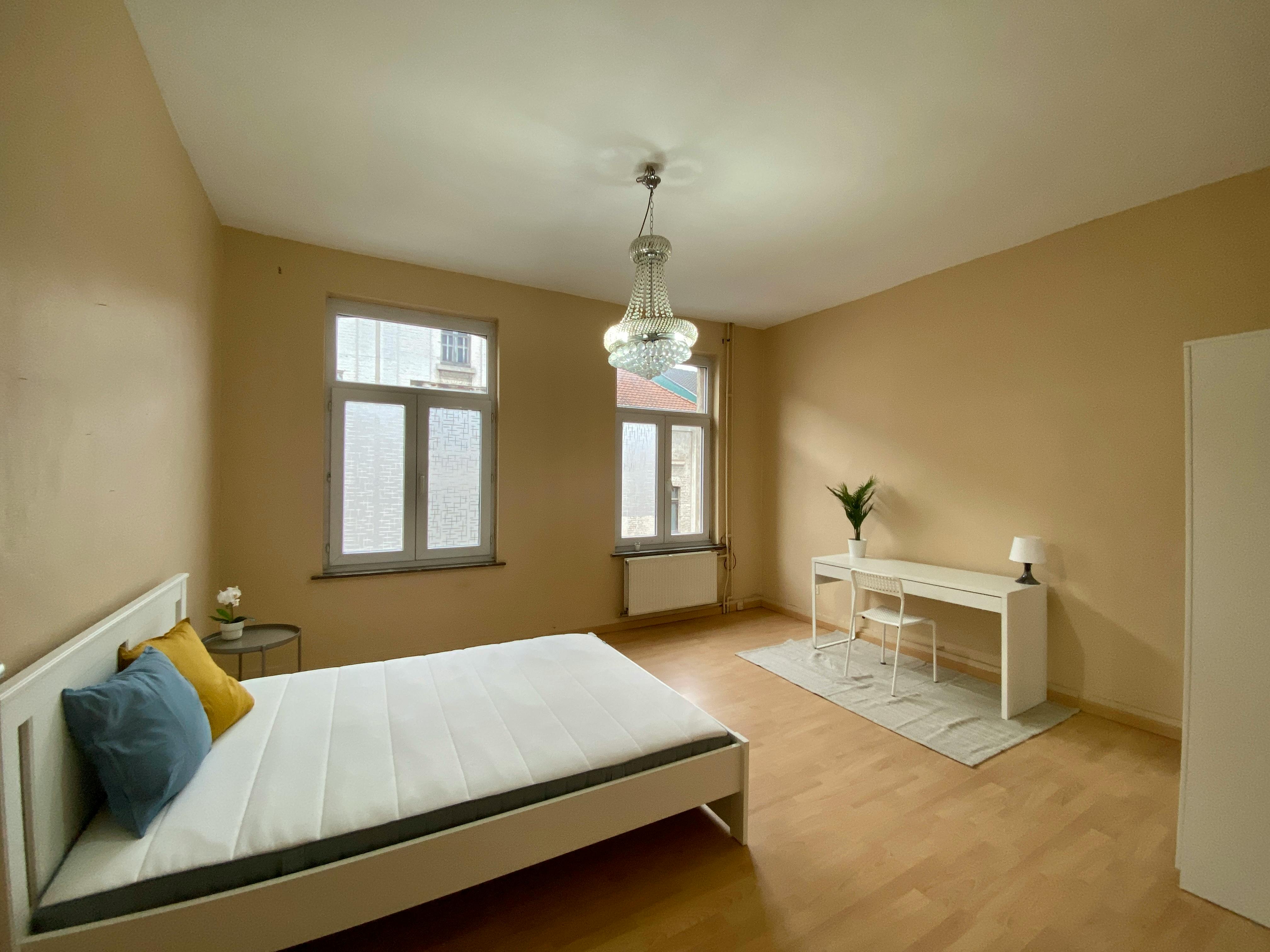 Private room in Rue des Deux Tours, Saint-Josse-ten-Noode (1728458) room image 1