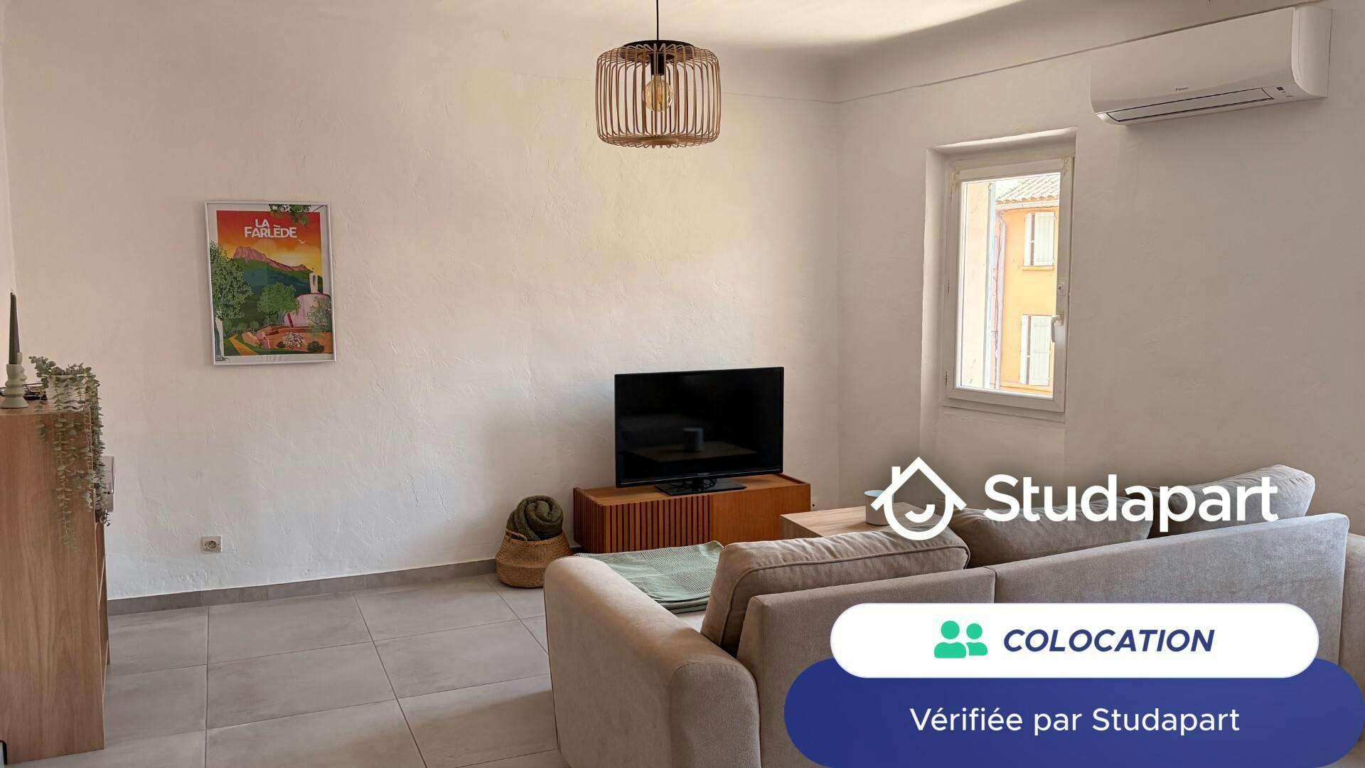 Chambre privée à louer pour 550 €/mois à La Farlède, Avenue de la République