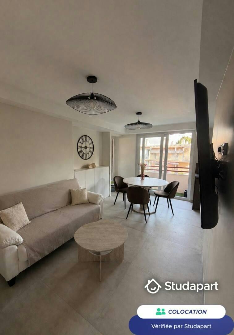 Privat rum att hyra för 650 € i månaden i Cannes, Boulevard de la République