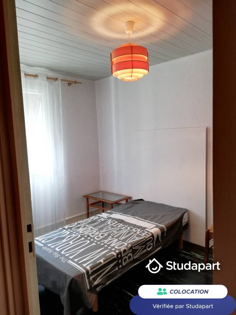 Privat rum att hyra för 360 € i månaden i Bourg-en-Bresse, Rue Antoine Lorin