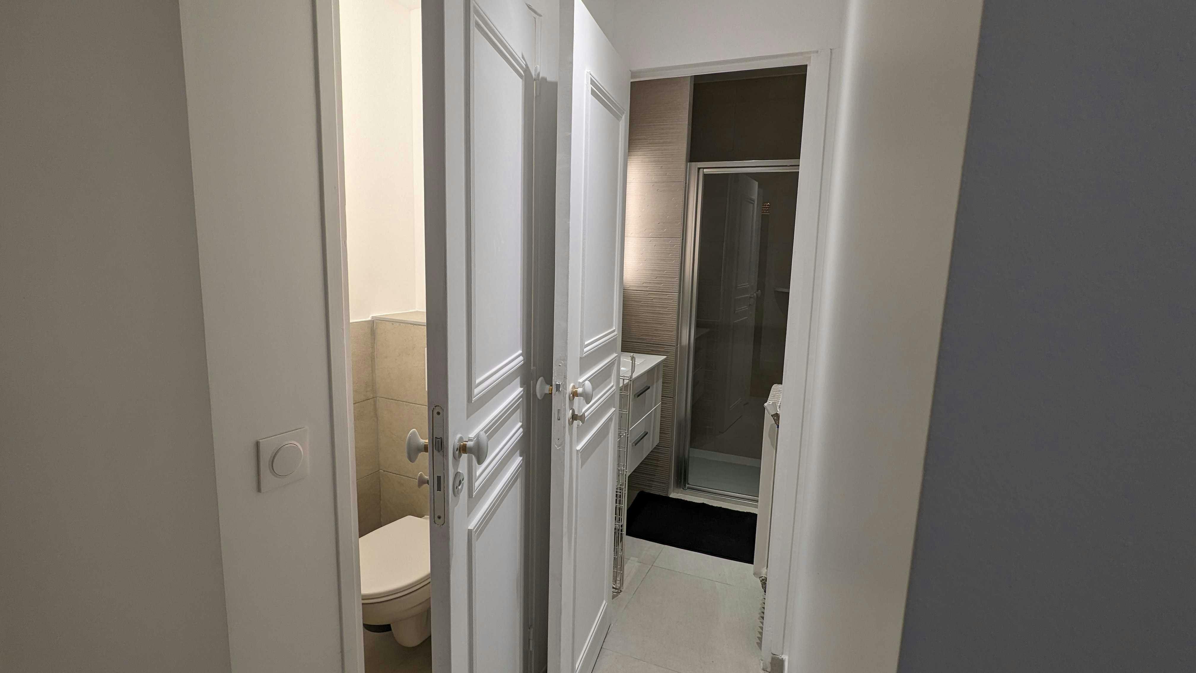 Private room in Rue Edmond Guillout, Paris (1728664) room image 2
