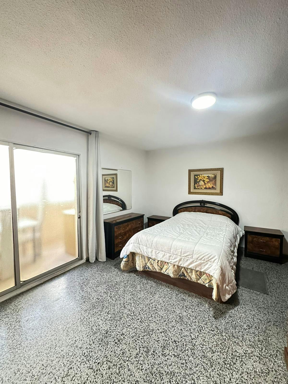 Private room in Carrer de les Illes Canàries, Valencia (1728741) room image 1
