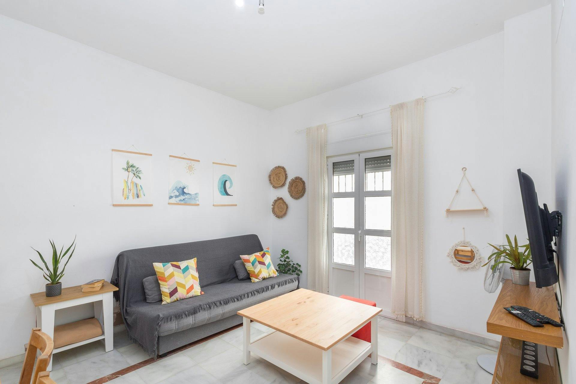 Mieszkanie do wynajęcia za 9999 € miesięcznie w mieście San Fernando, Calle Mazarredo