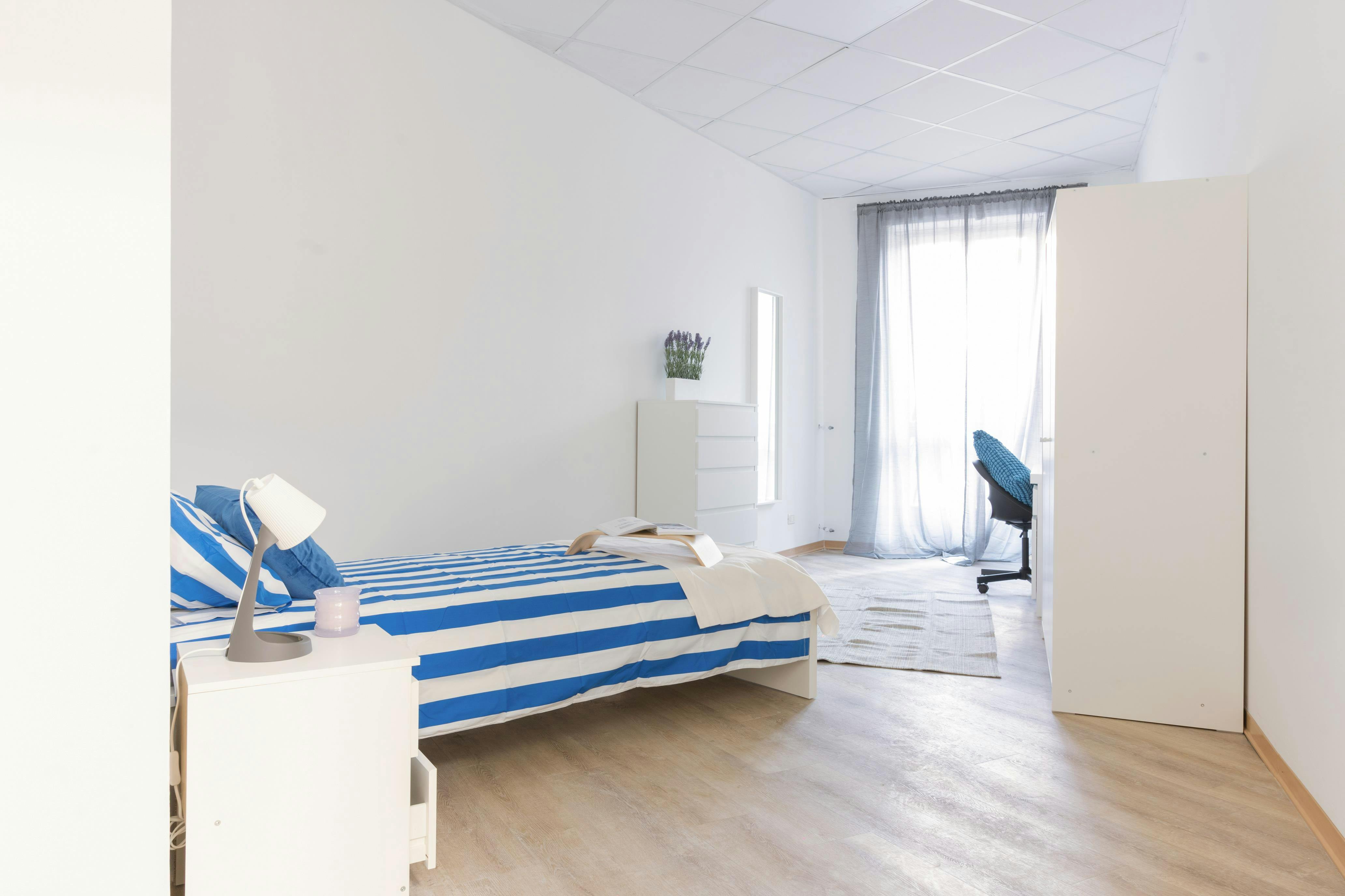 Private room in Via Elba, Turin (1728776) ROOM