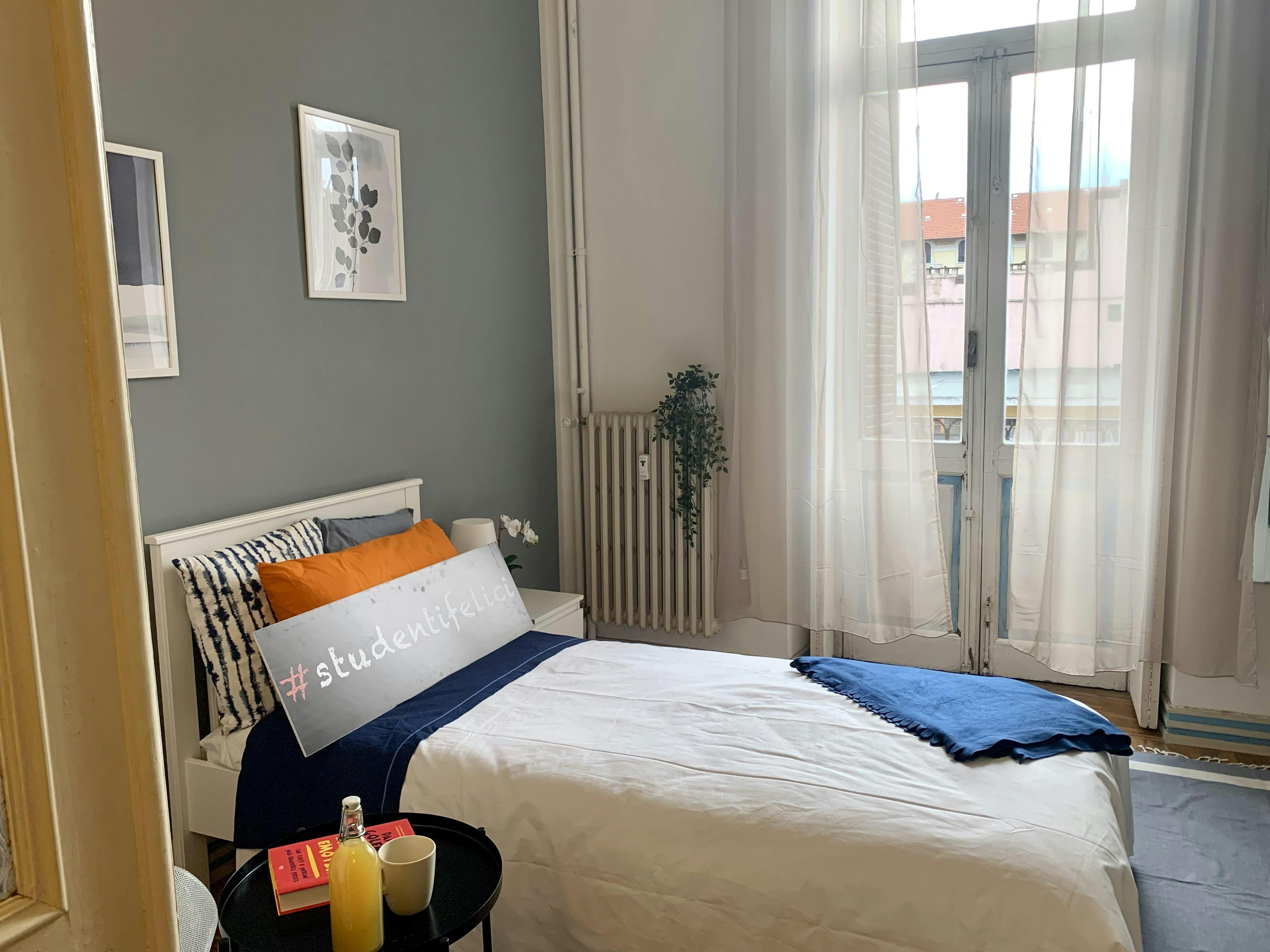 Private room in Corso Re Umberto, Turin (1728814) ROOM