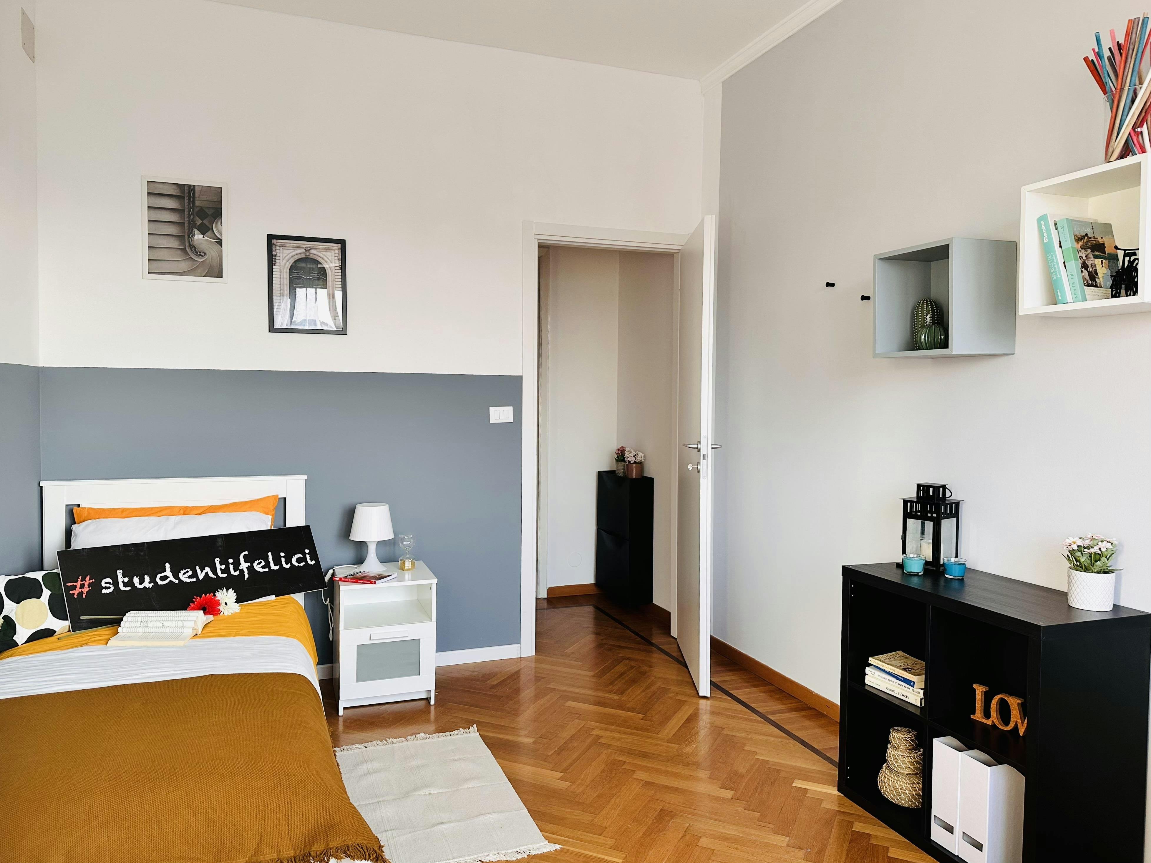 Private room in Piazza Nizza, Turin (1728829) room image 1