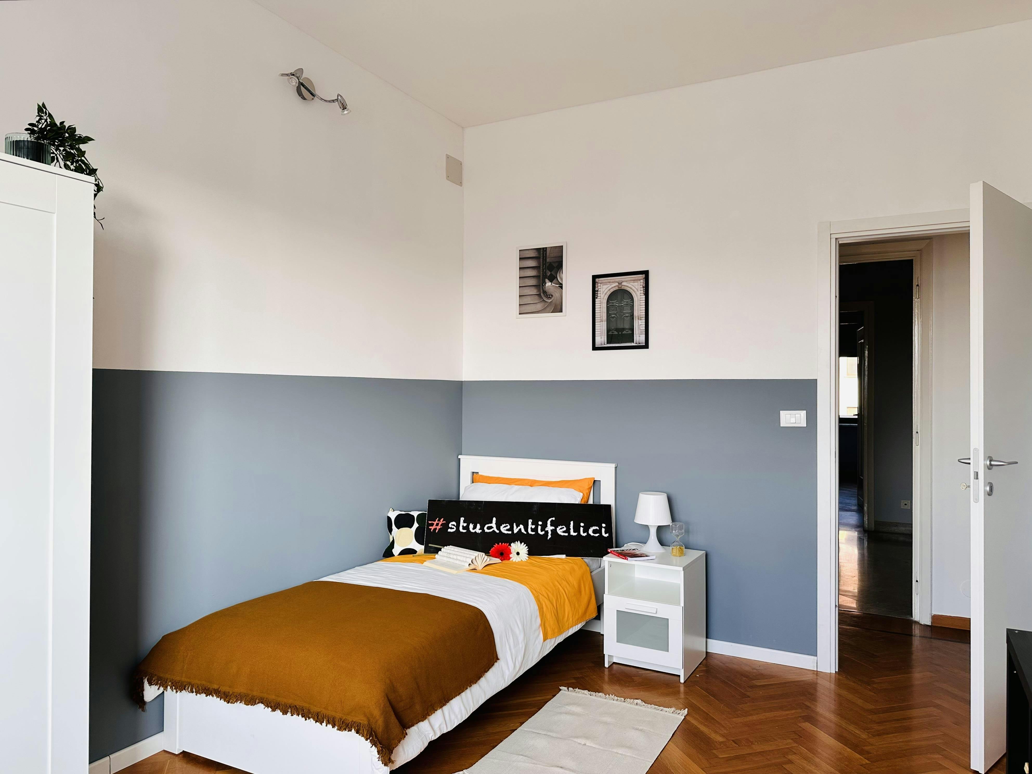 Private room in Piazza Nizza, Turin (1728829) room image 2