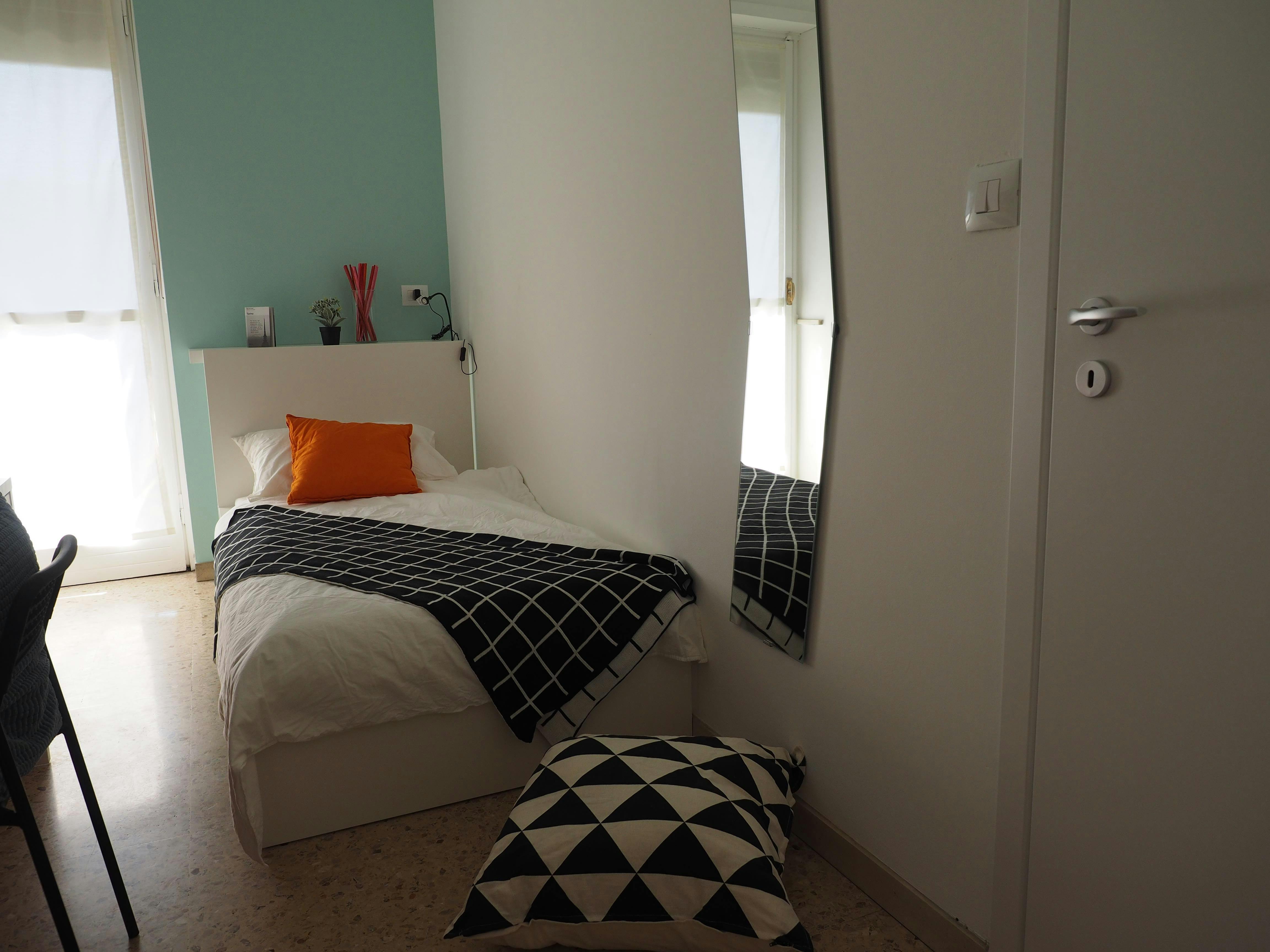 Private room in Via Amedeo Ugolini, Turin (1728844) room image 1
