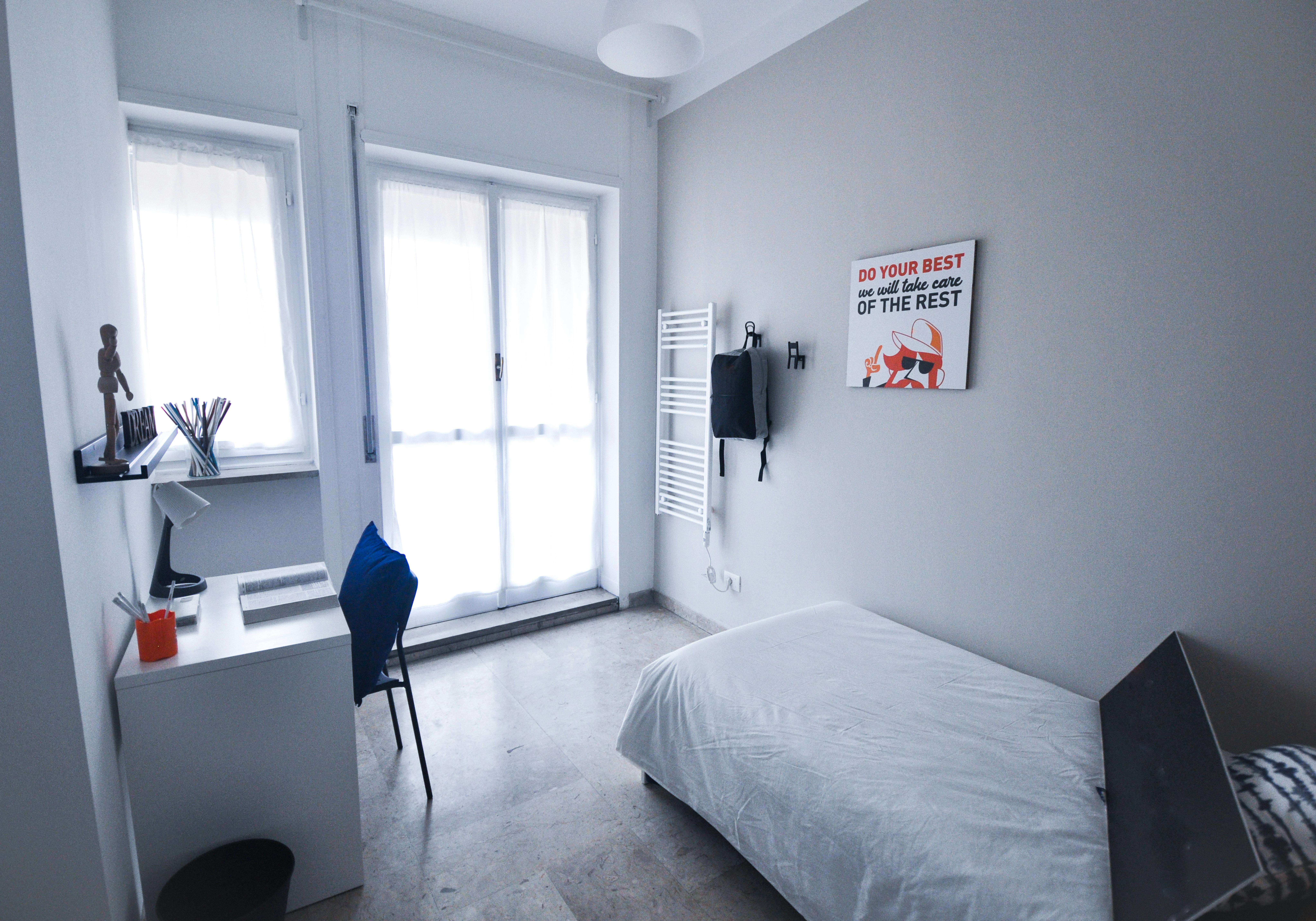 Private room in Corso Massimo d'Azeglio, Turin (1728852) room image 2