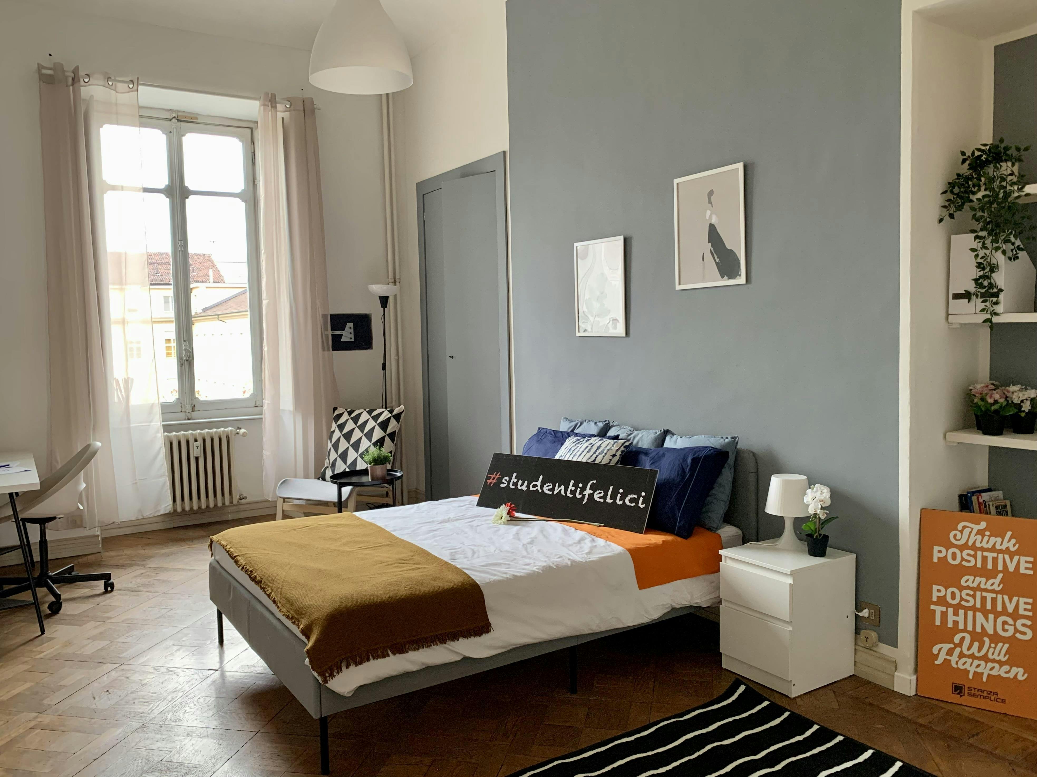 Private room in Corso Re Umberto, Turin (1728902) room image 1