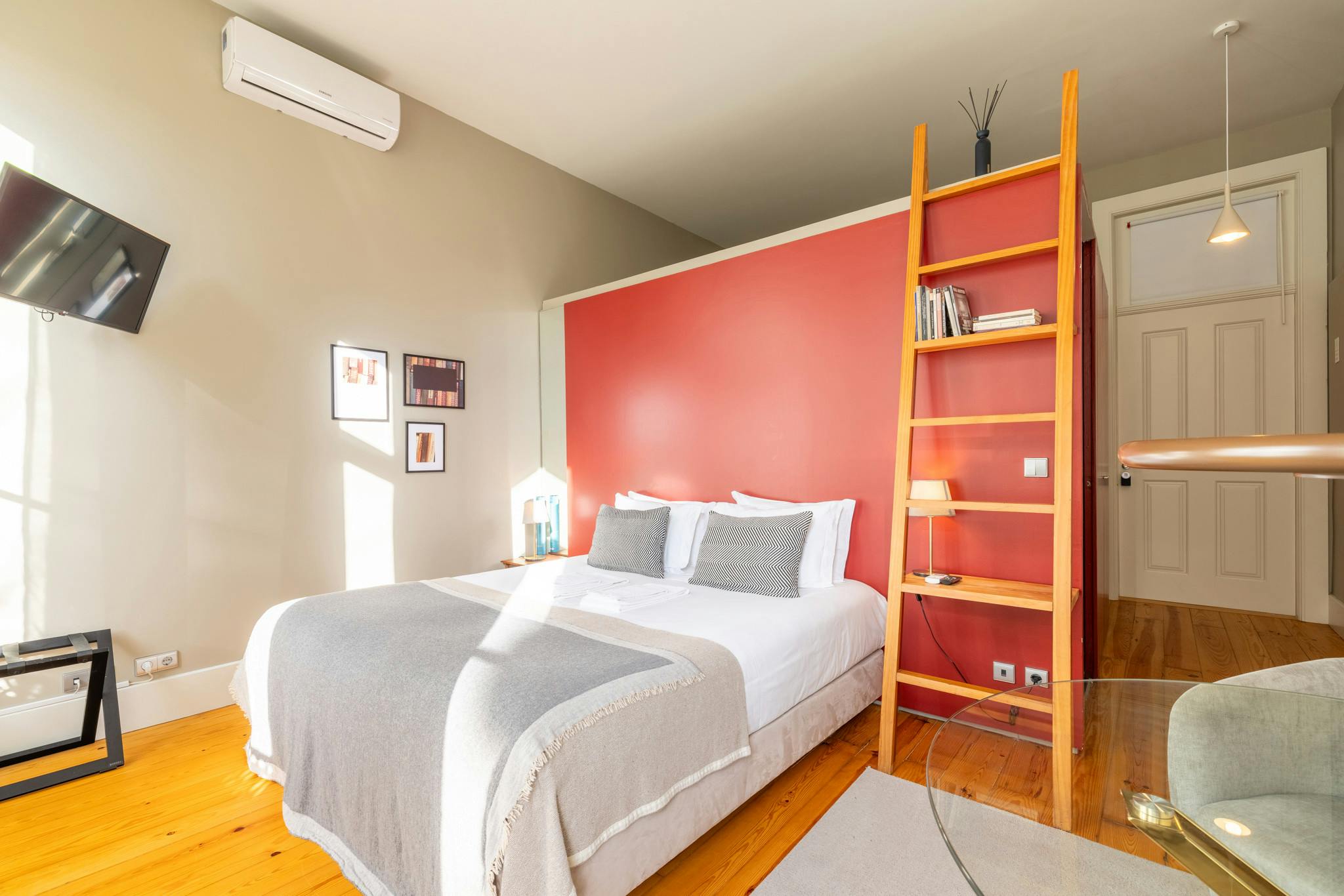 1-Bedroom Apartment in Rua de Santa Teresa, Porto (1728984) room image 1