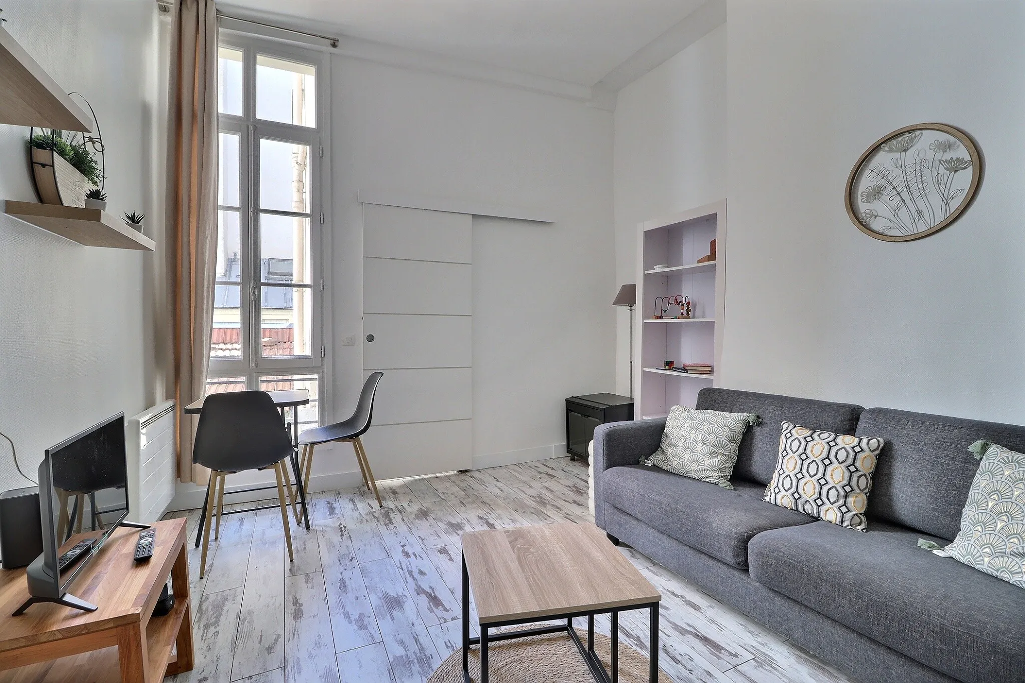 1-Bedroom Apartment in Rue Oudinot, Paris (1729052) ROOM 1