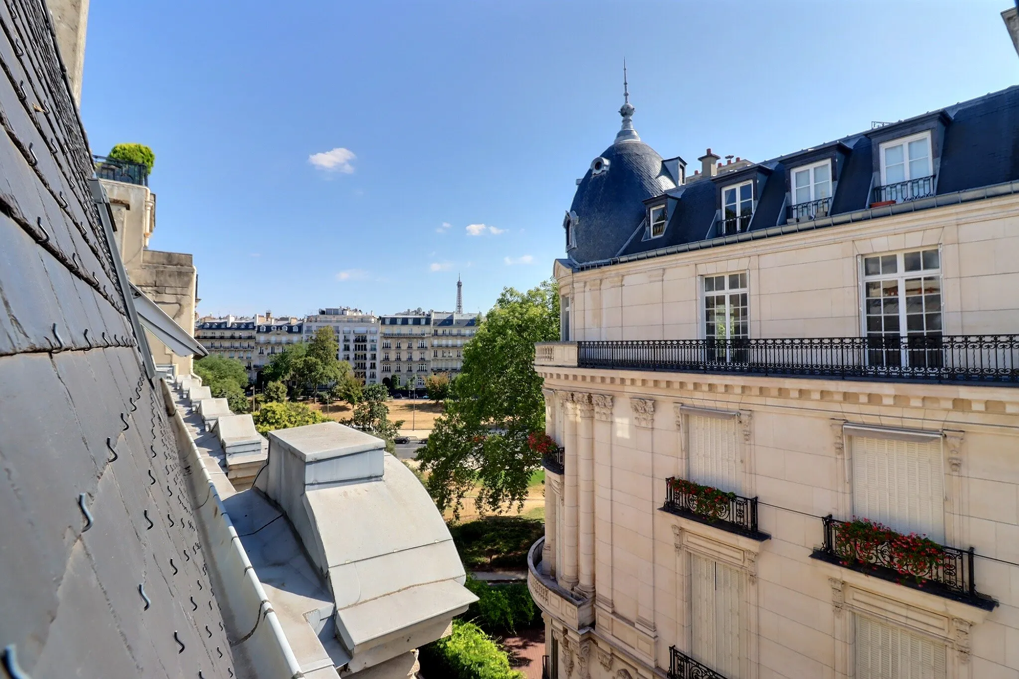 Apartment in Rue Chalgrin, Paris (1729053) ROOM 1
