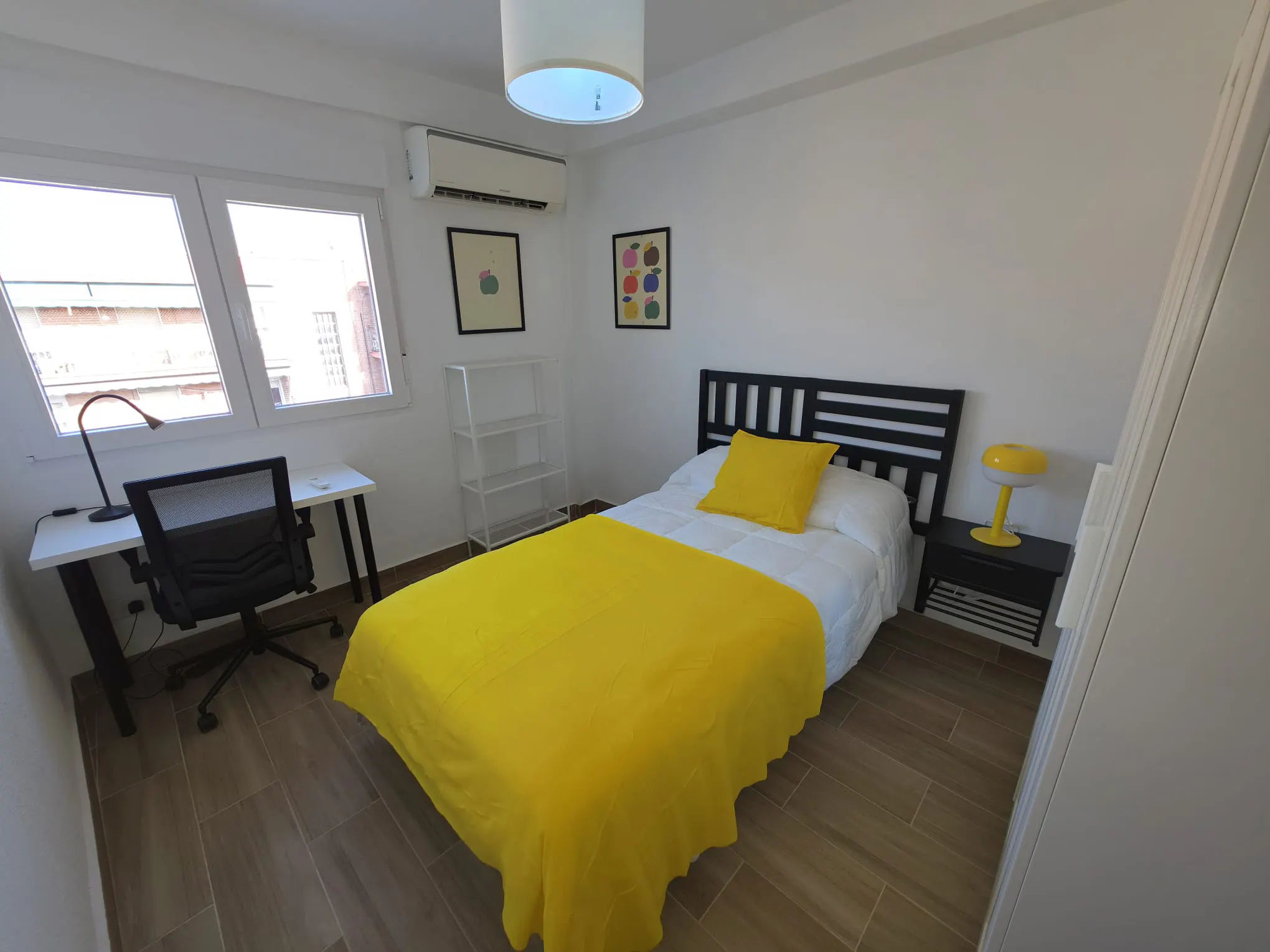 Private room in Calle Vía Carpetana, Madrid (1729069) ROOM 1