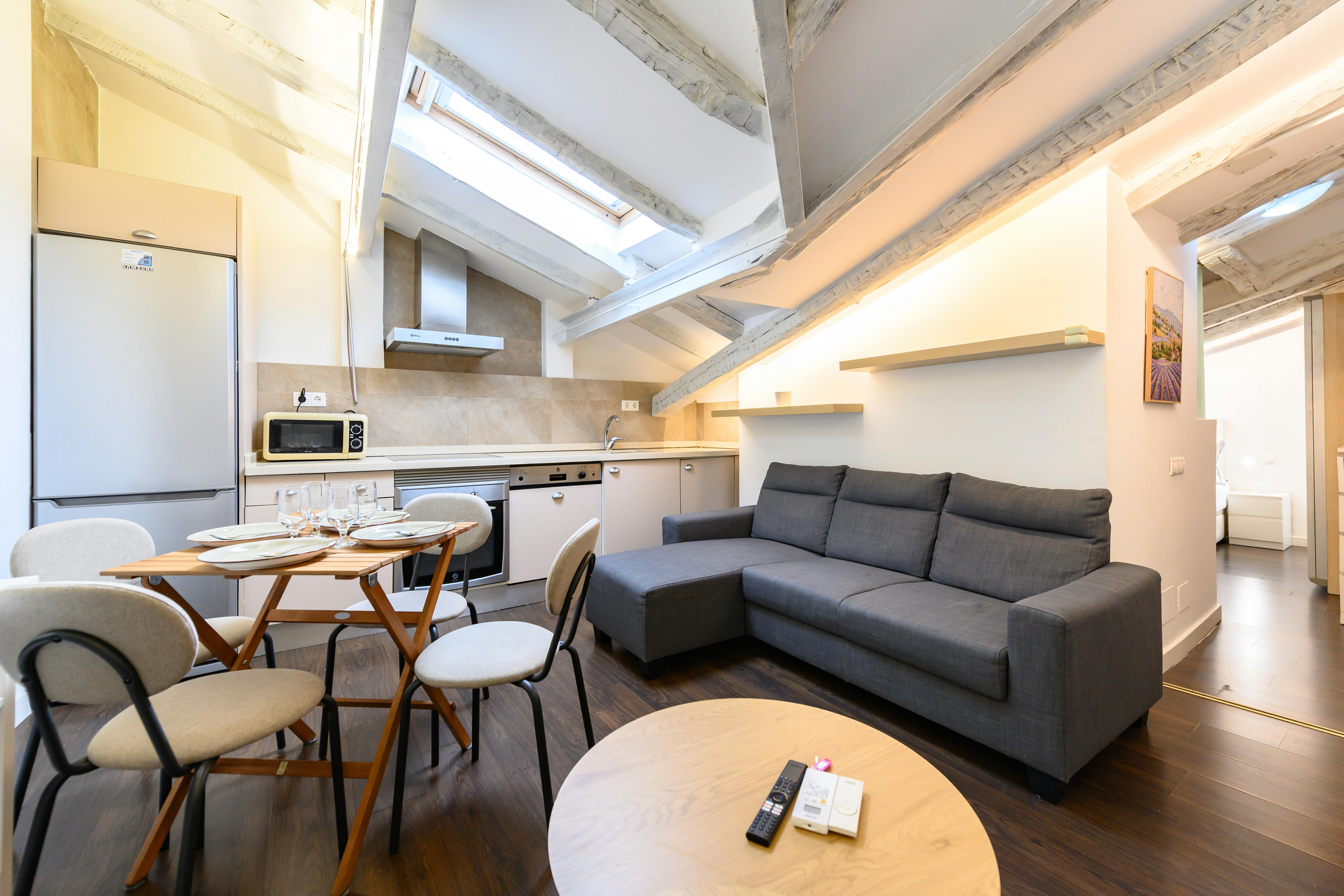1-Bedroom Apartment in Calle de Ferraz, Madrid (1729116) ROOM 1