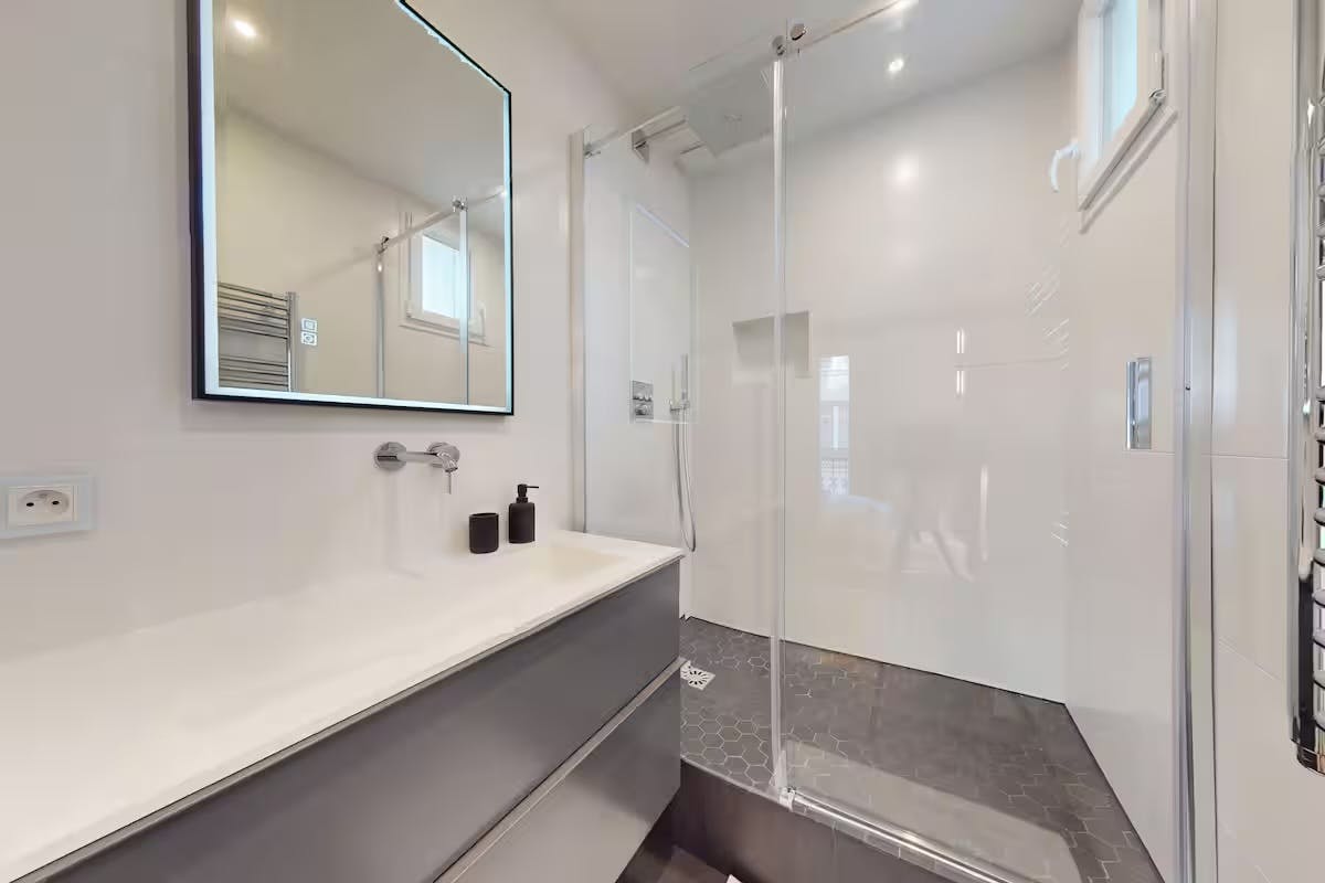 1-Bedroom Apartment in Rue de l'Abbé Groult, Paris (1729126) ROOM 3