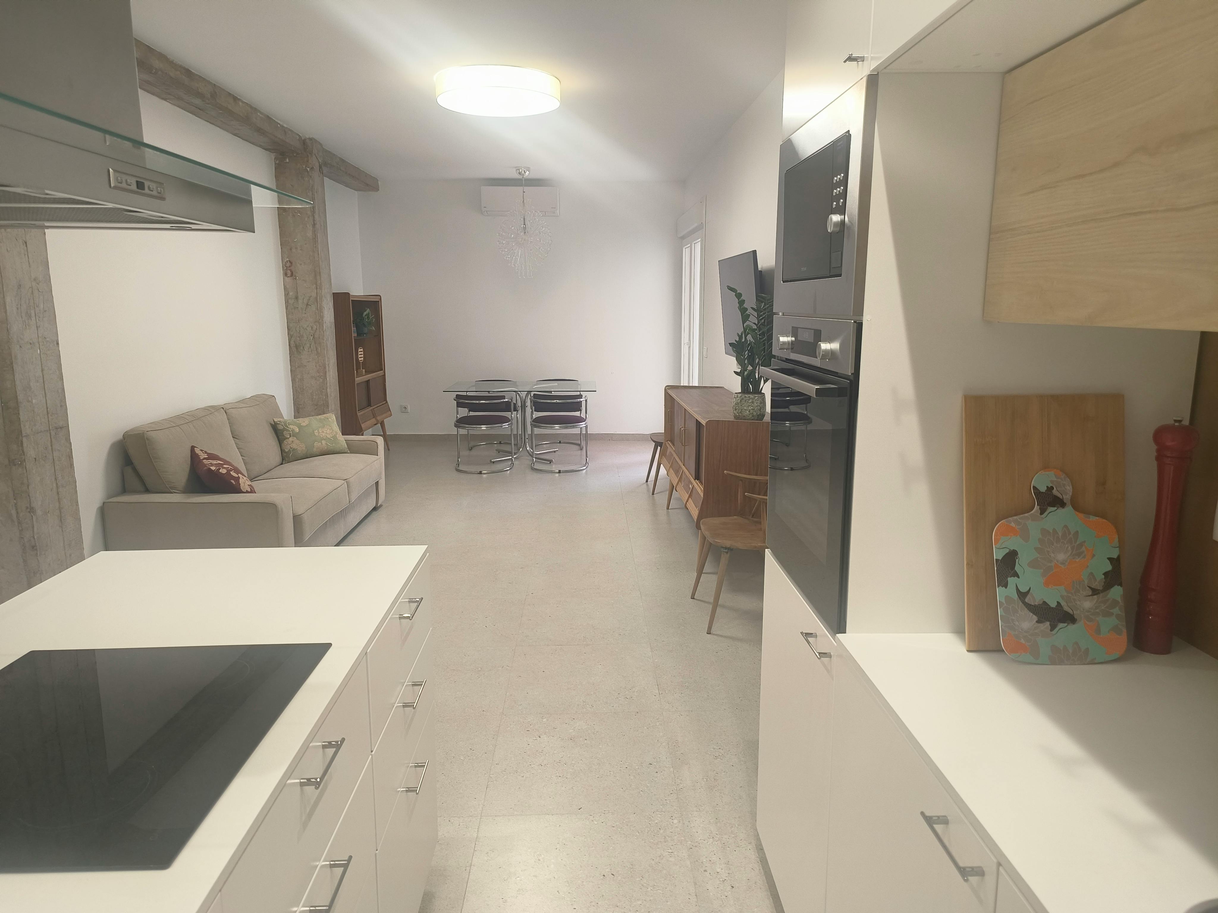 Private room in Carrer del Literat Gabriel Miró, Valencia (1729148) room image 2