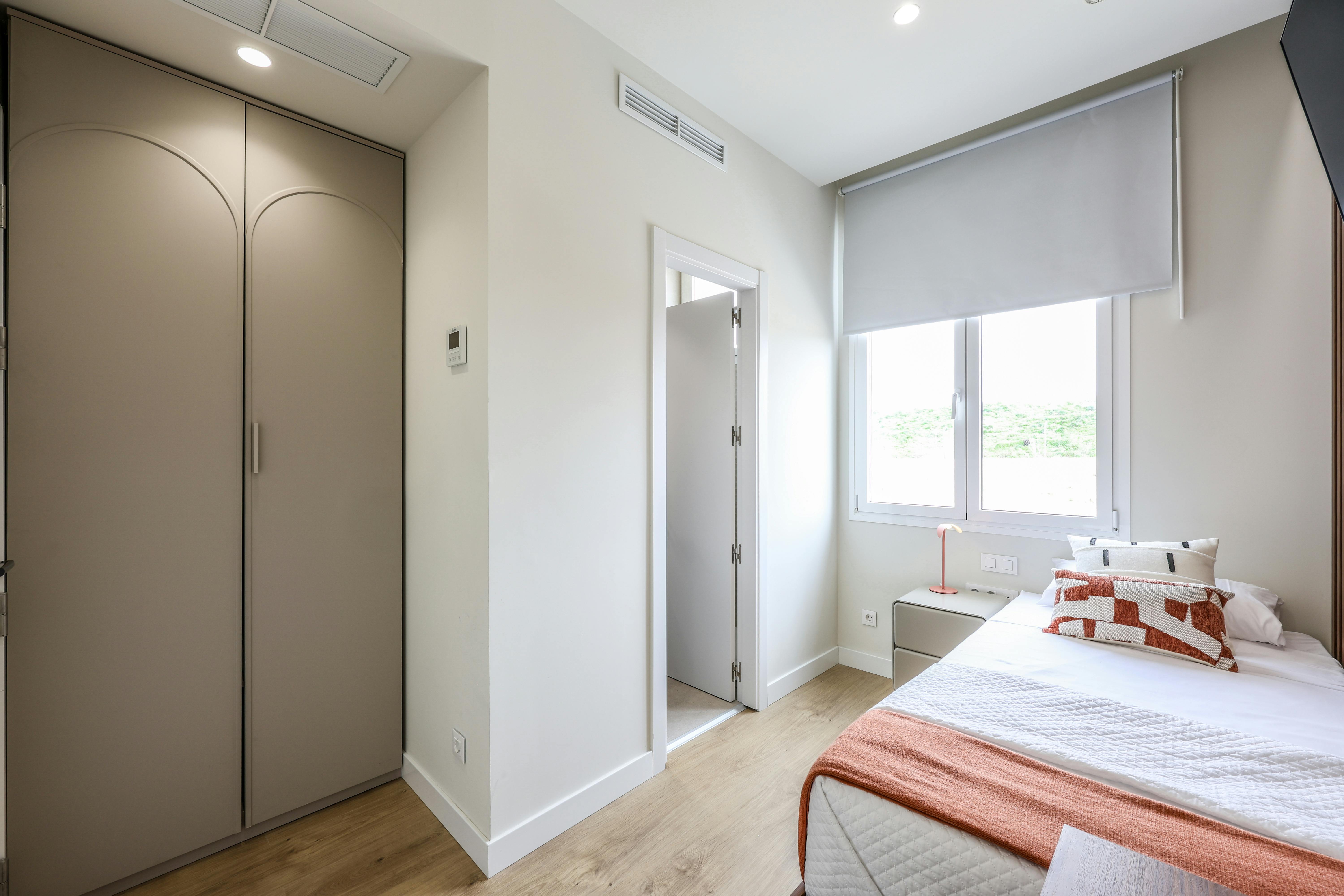 Private room in Avenida del Llano Castellano, Madrid (1729173) ROOM 2