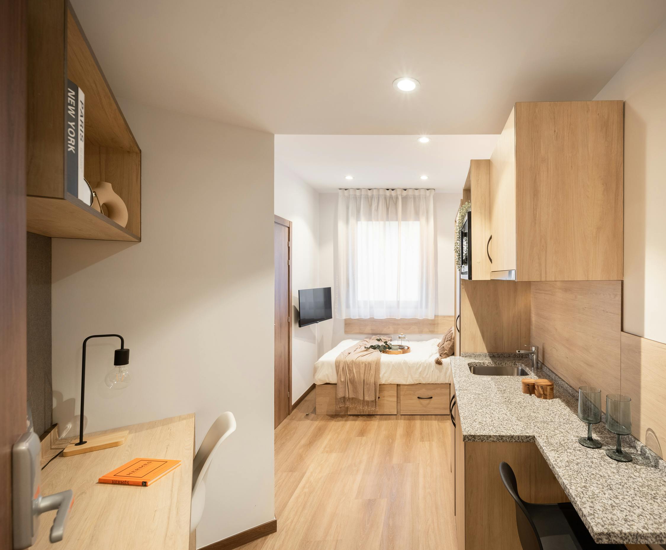 Travessera de Collblanc, L'Hospitalet de Llobregat preview