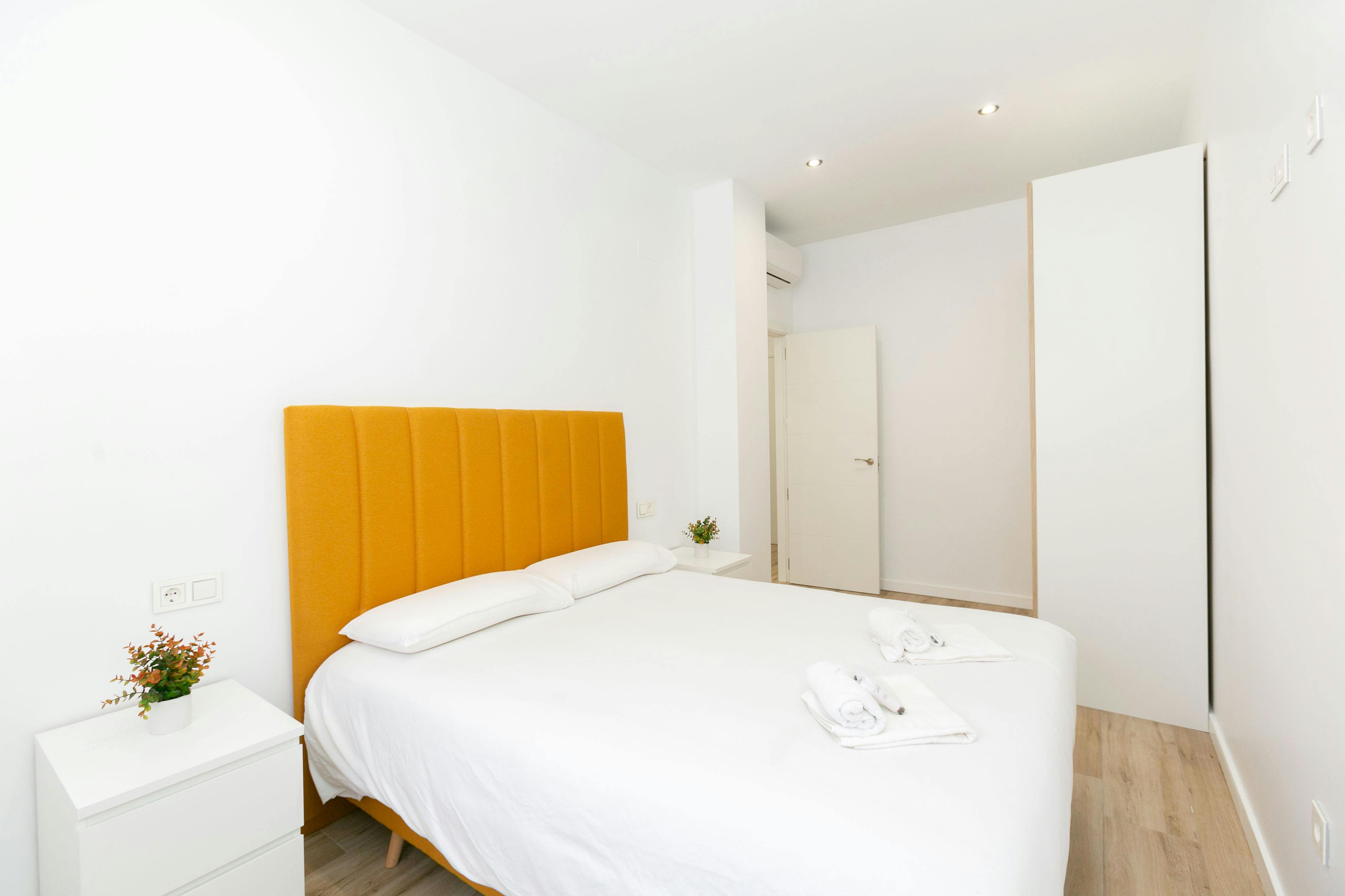 2-Bedroom Apartment in Calle Rafael Salinas, Málaga (1729180) ROOM