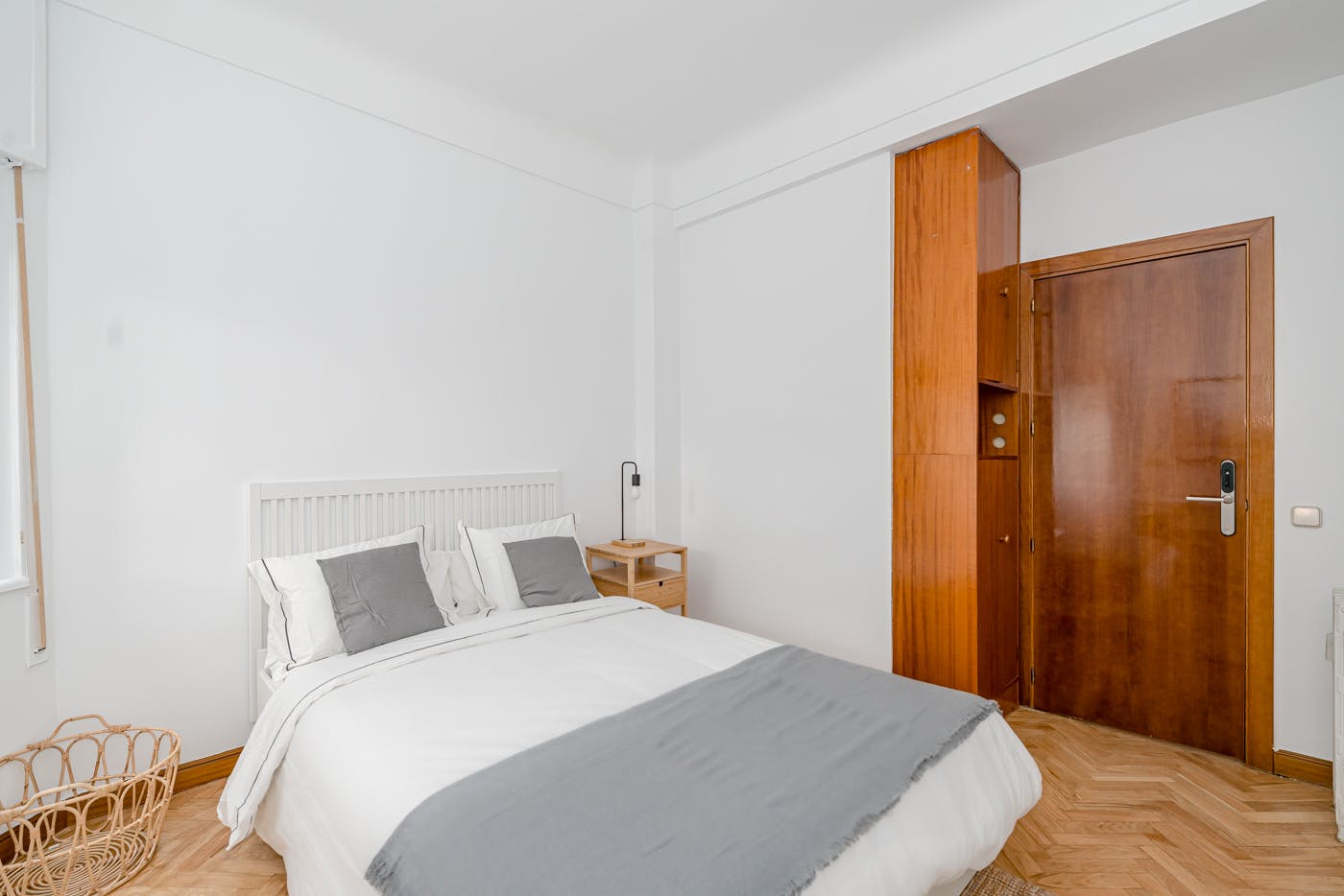 Private room in Calle del General Díaz Porlier, Madrid (1729198) room image 2