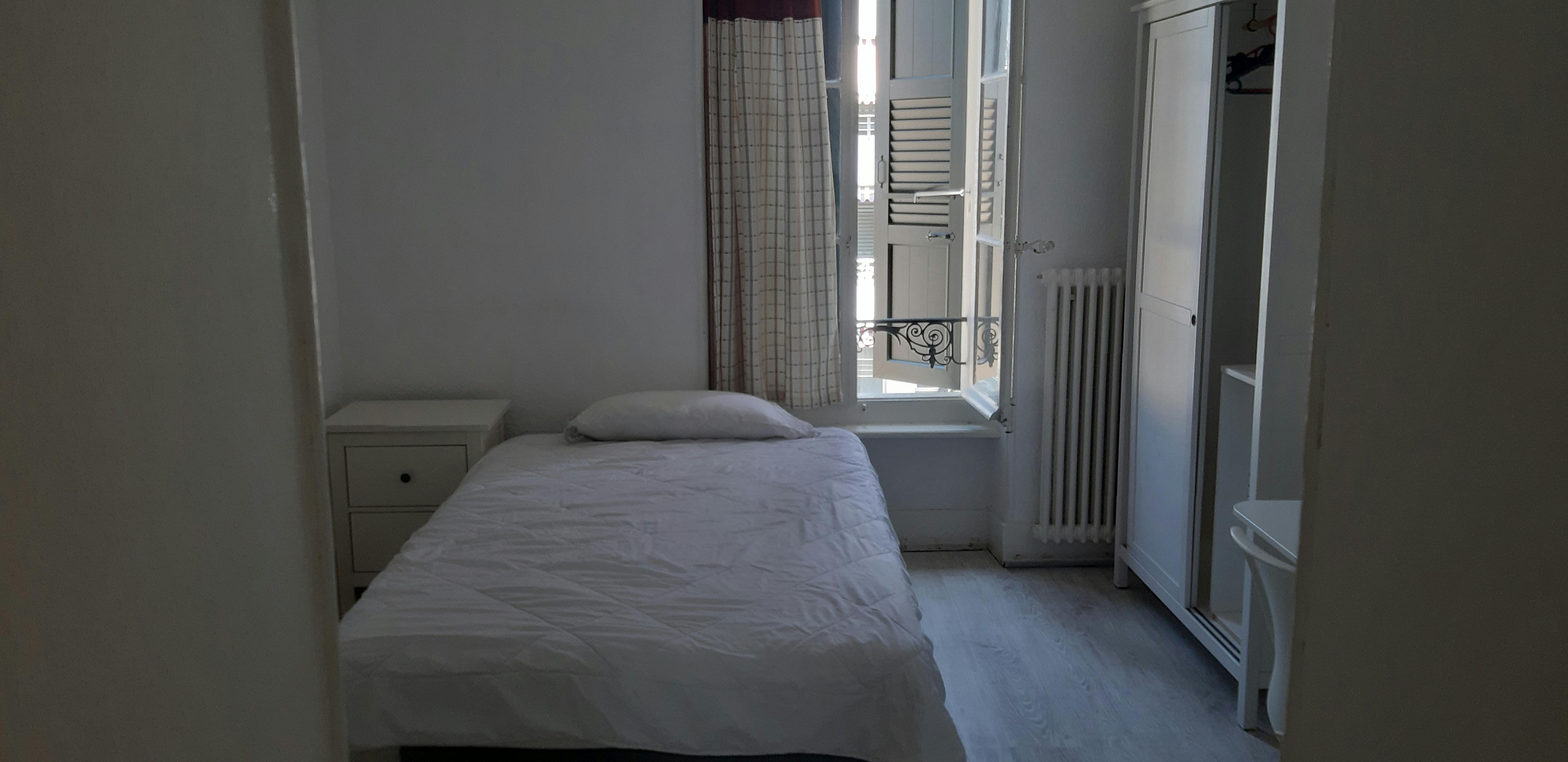 私人房间 正在以 CHF 990 的月租出租，其位于 Renens, Rue Neuve