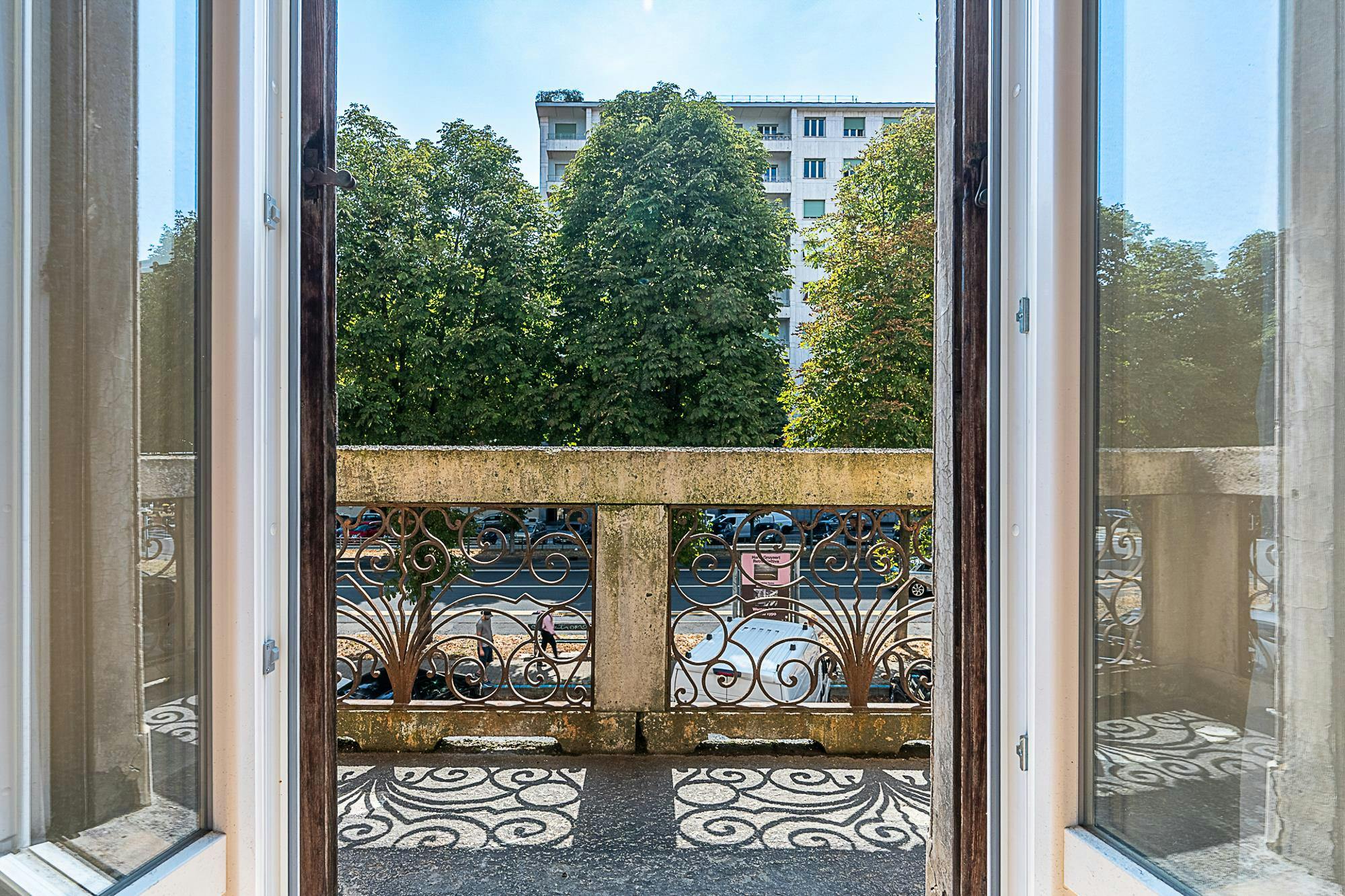 preview gallery tile