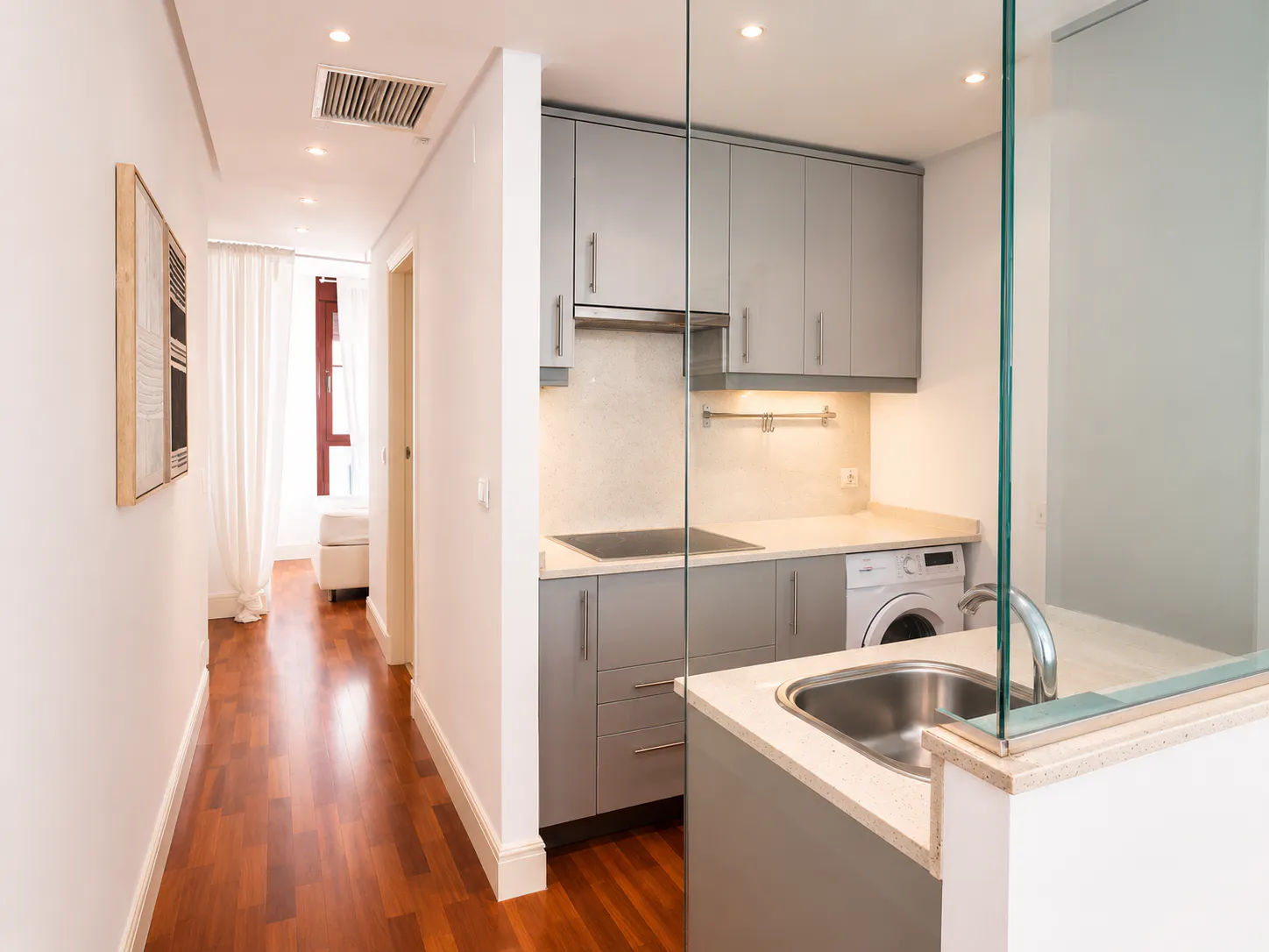 1-Bedroom Apartment in Calle de Pedro Heredia, Madrid (1729310) ROOM 2