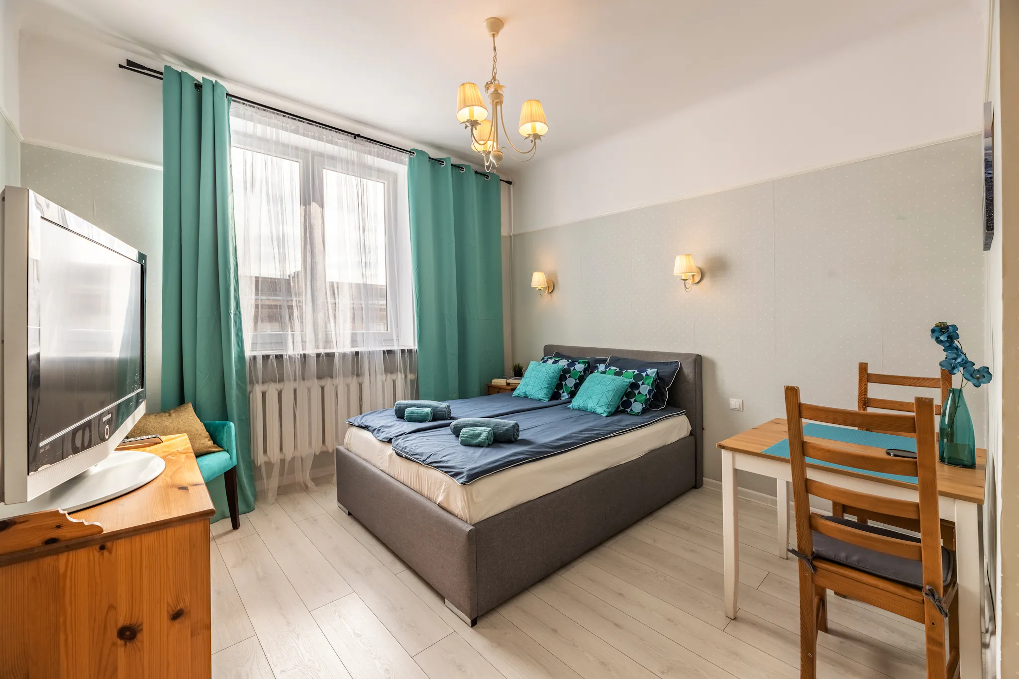 Piękna, Warsaw preview