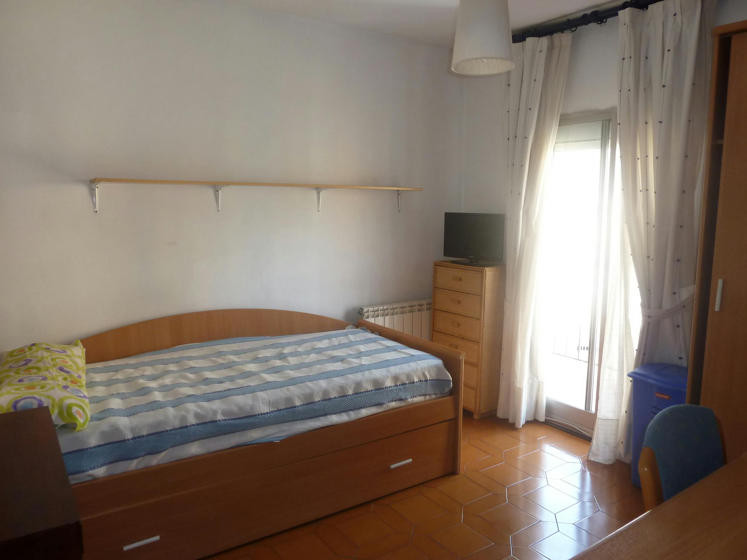 Private room in Calle Juan José Bautista, Madrid (1729359) room image 5
