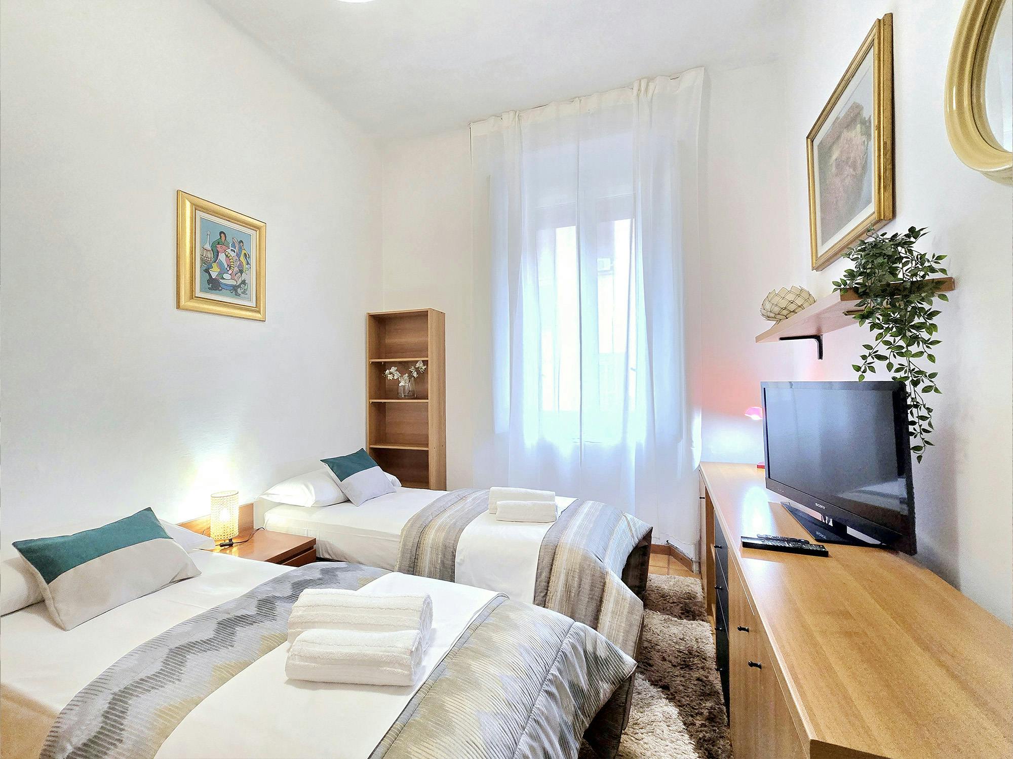 1-Bedroom Building in Via Privata della Braida, Milan (1729378) ROOM 4