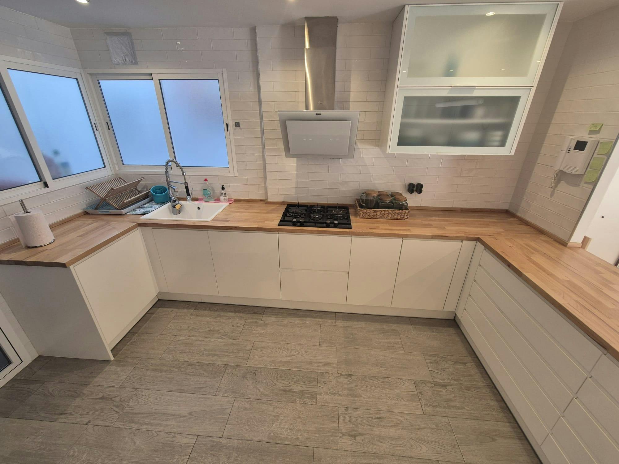 4-Bedroom Apartment in Carrer de Sant Vicent Màrtir, Valencia (1729552) ROOM 2