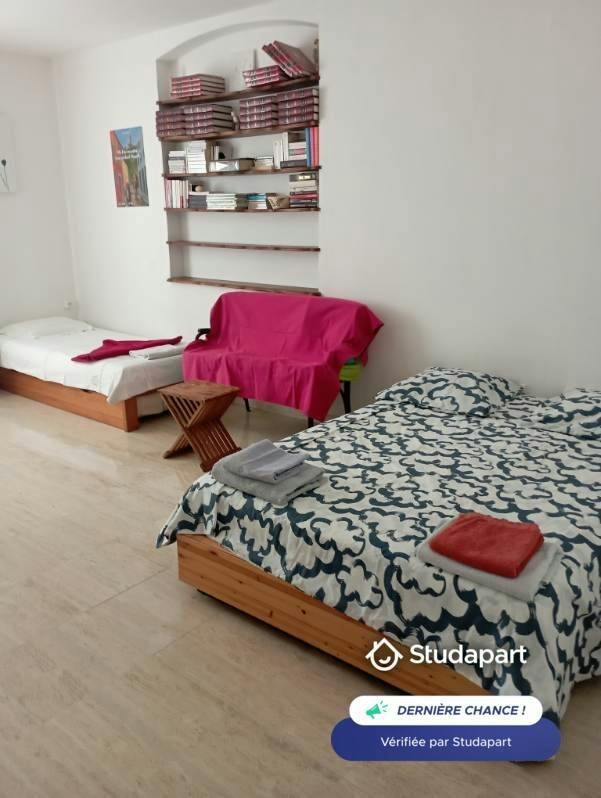 Private room for rent on Traverse de la Baume Loubière, Marseille - Plus