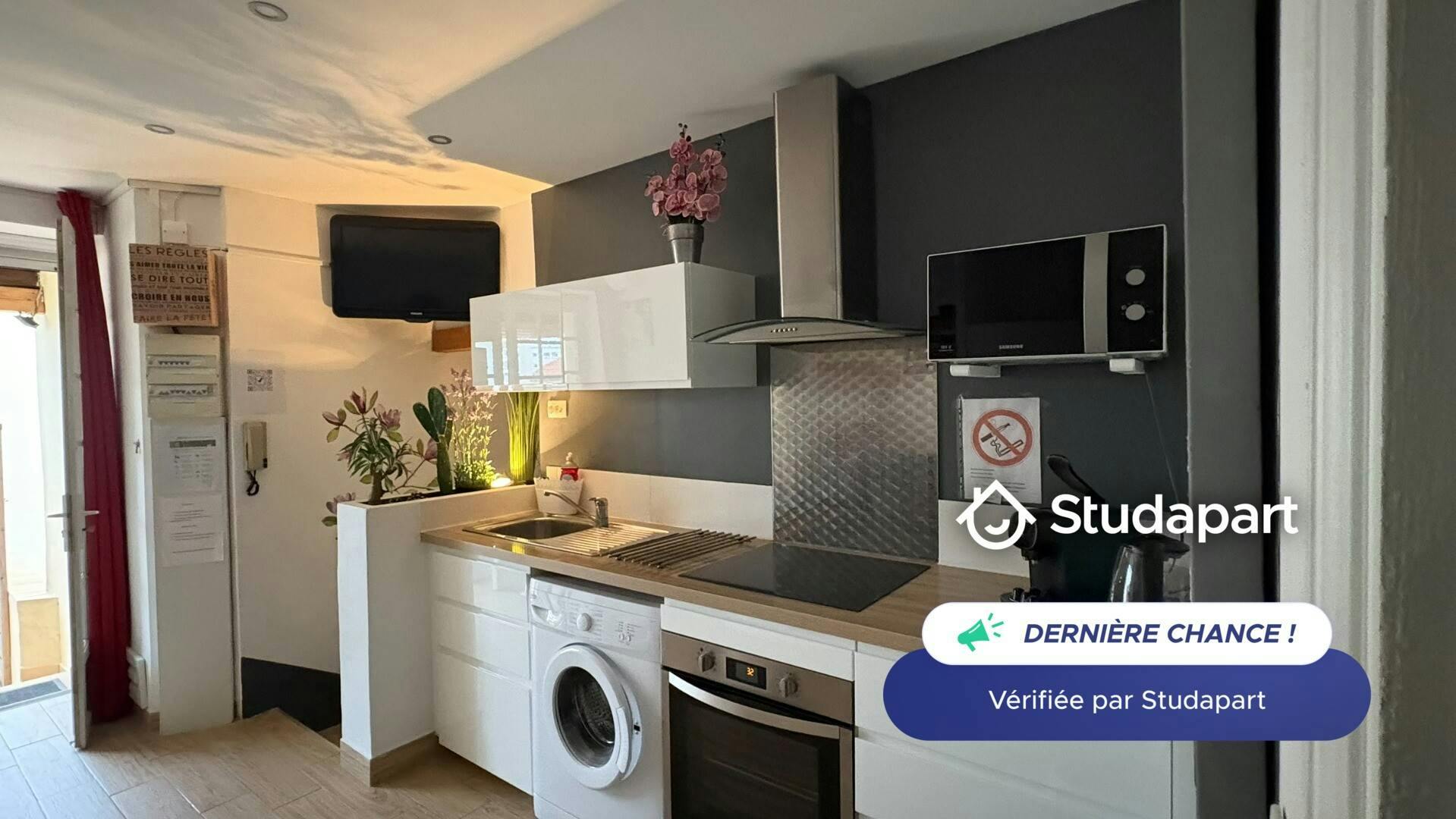 Apartment for rent for €870 per month in Toulon, Boulevard Eugène Pelletan