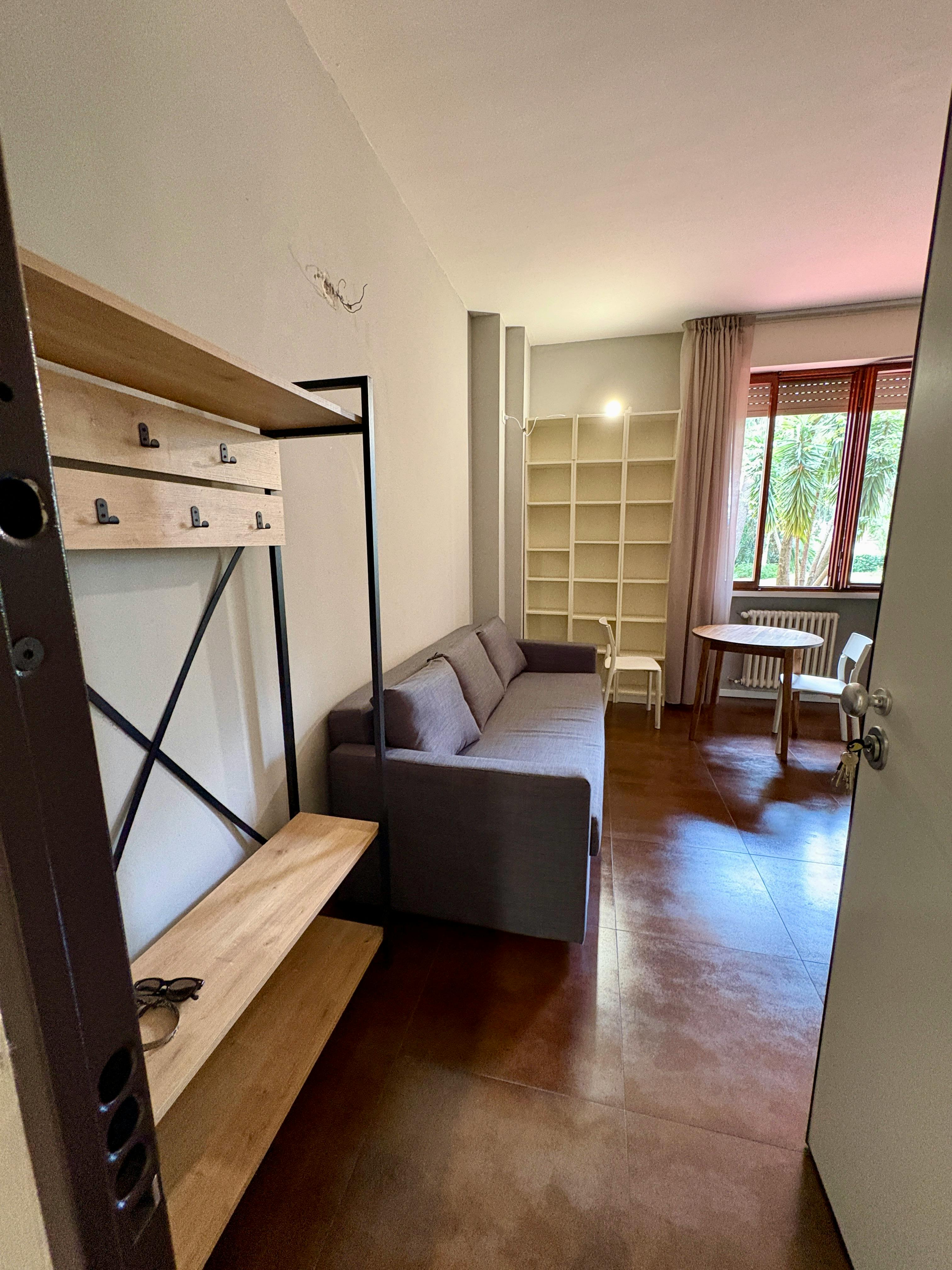 1-Bedroom Apartment in Via Filippo Pacini, Florence (1729615) ROOM 1