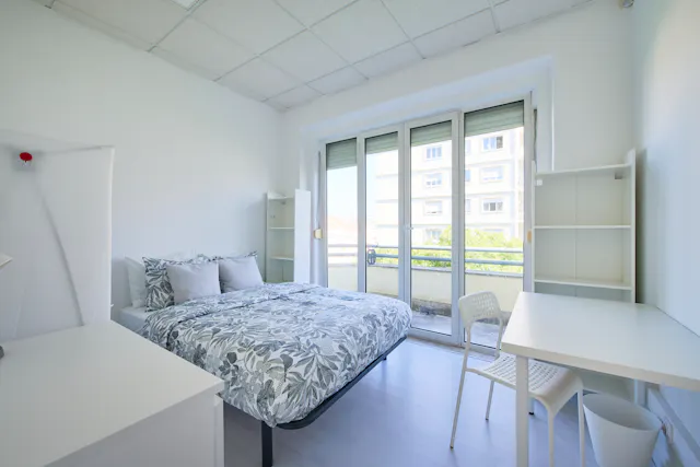 Private room in Avenida Elias Garcia, Lisbon (1729619) room image 1