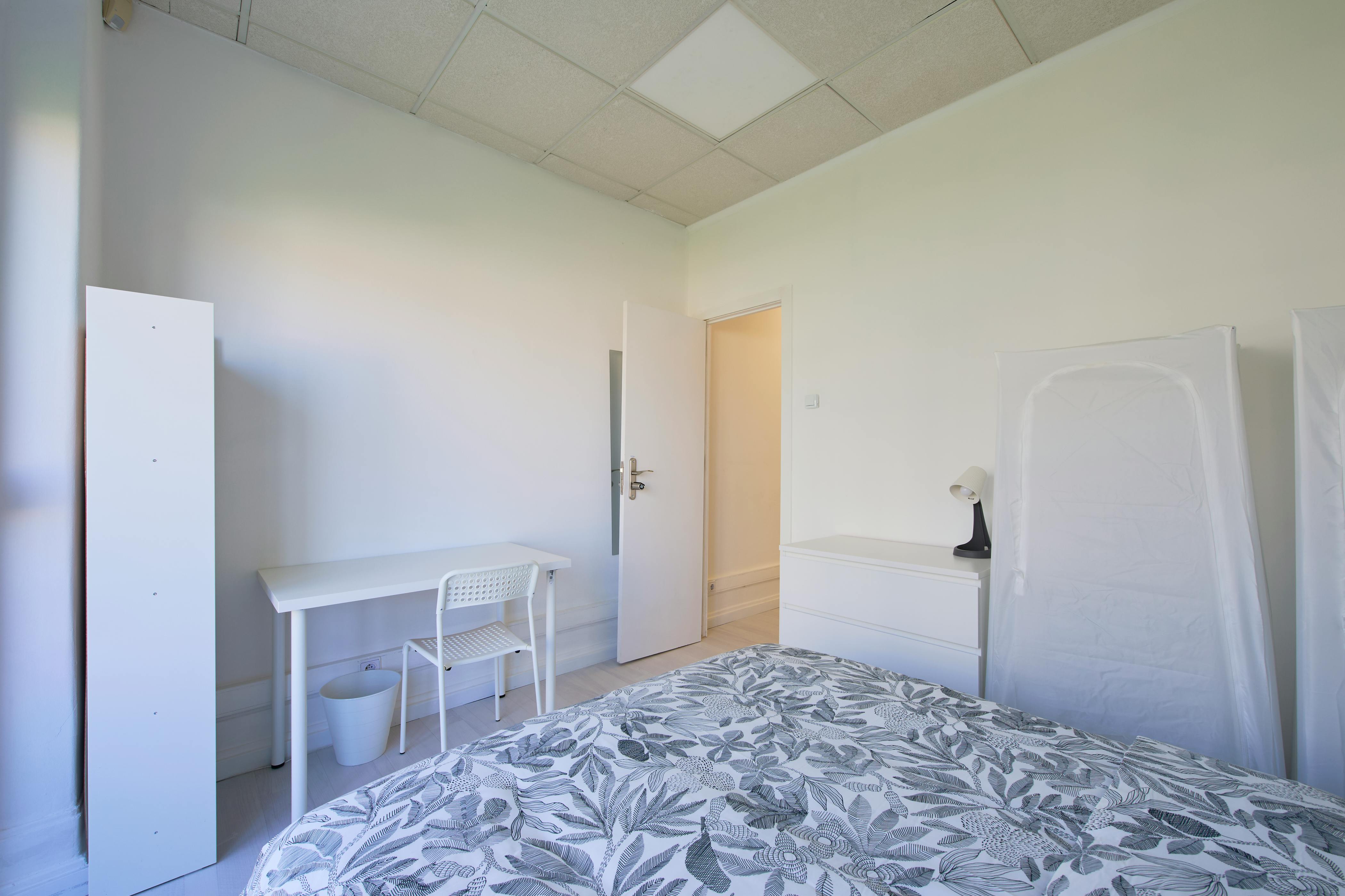 Private room in Avenida Elias Garcia, Lisbon (1729619) room image 10