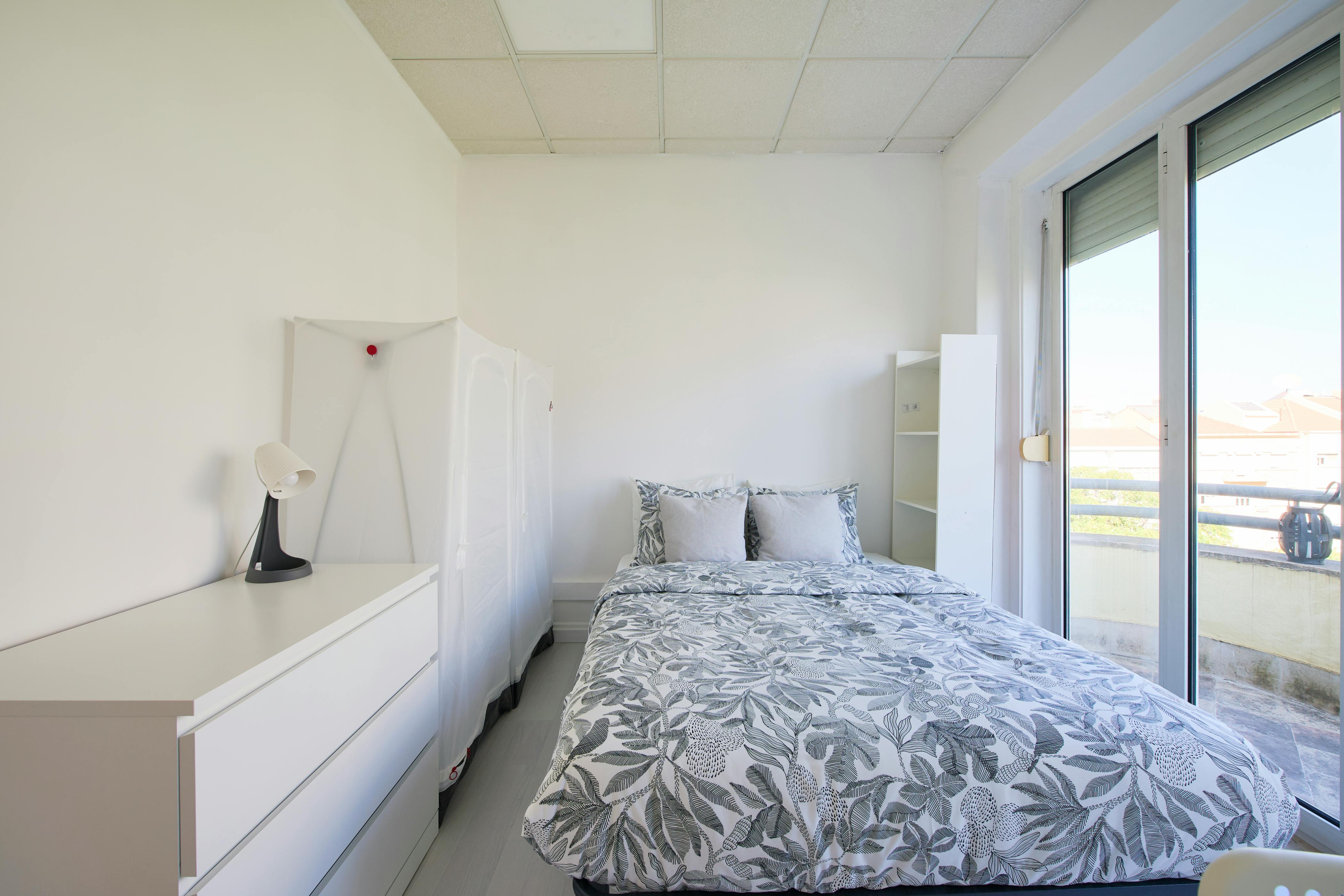 Private room in Avenida Elias Garcia, Lisbon (1729619) room image 2