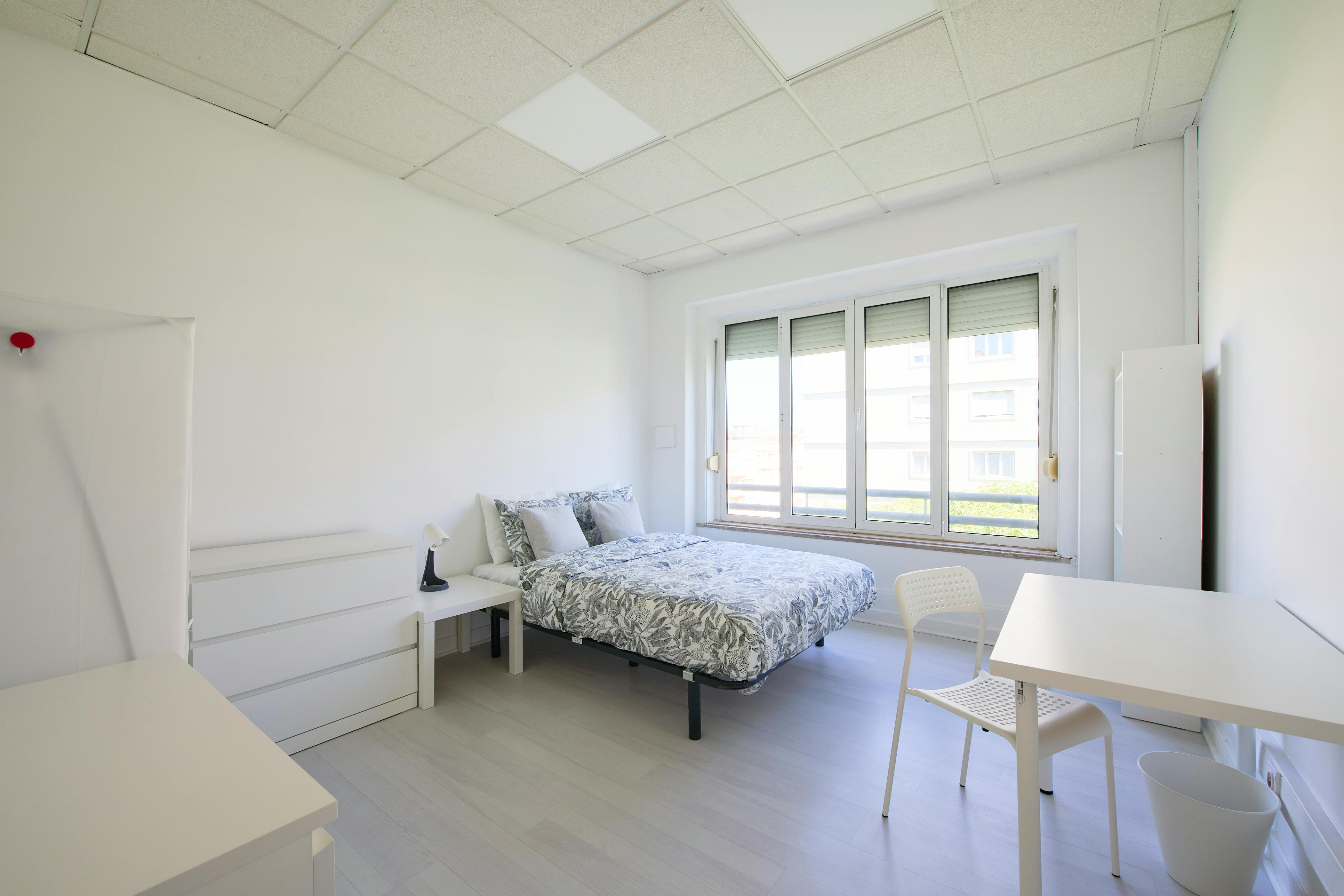 Private room in Avenida Elias Garcia, Lisbon (1729640) room image 1
