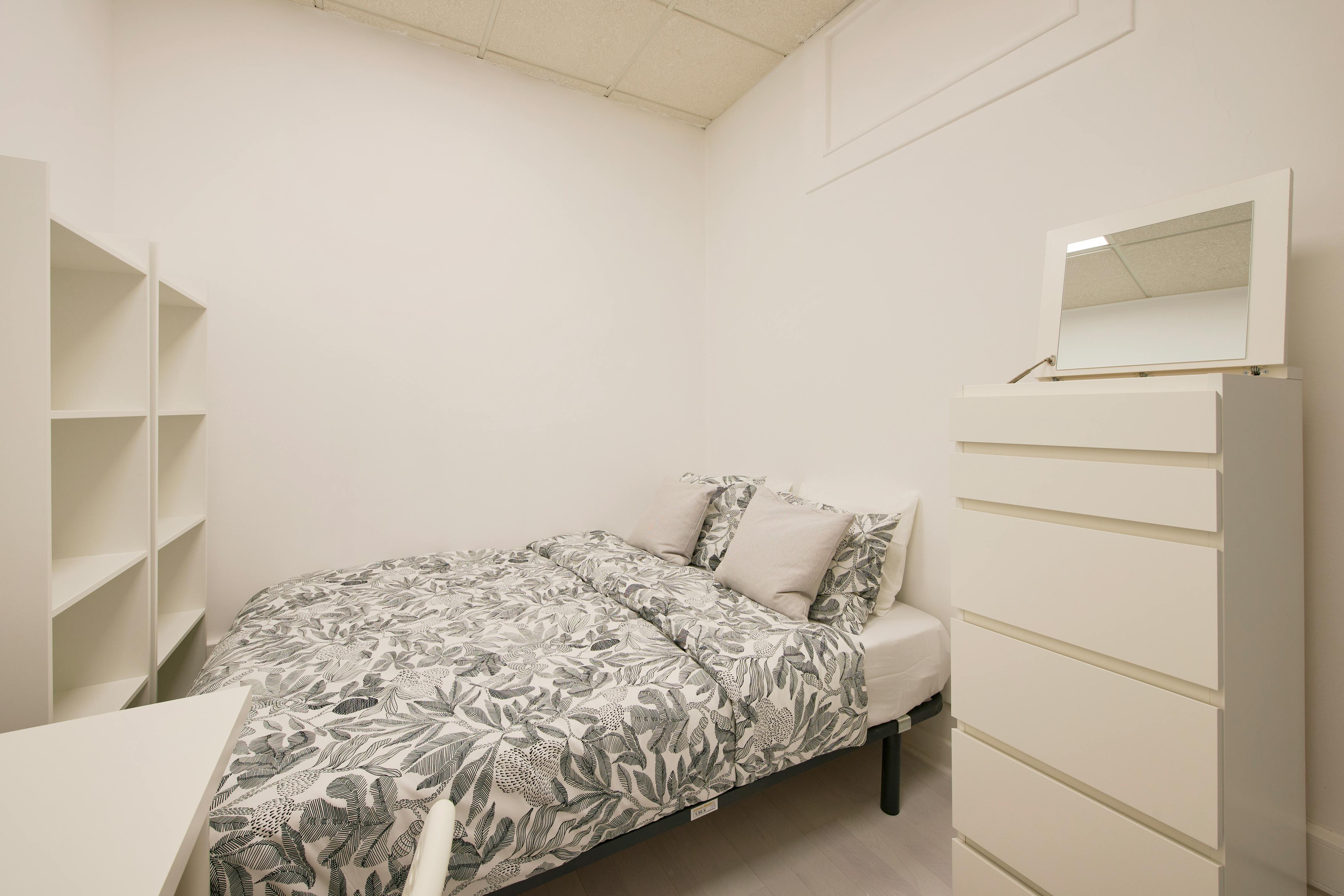 Private room in Avenida Elias Garcia, Lisbon (1729643) room image 2