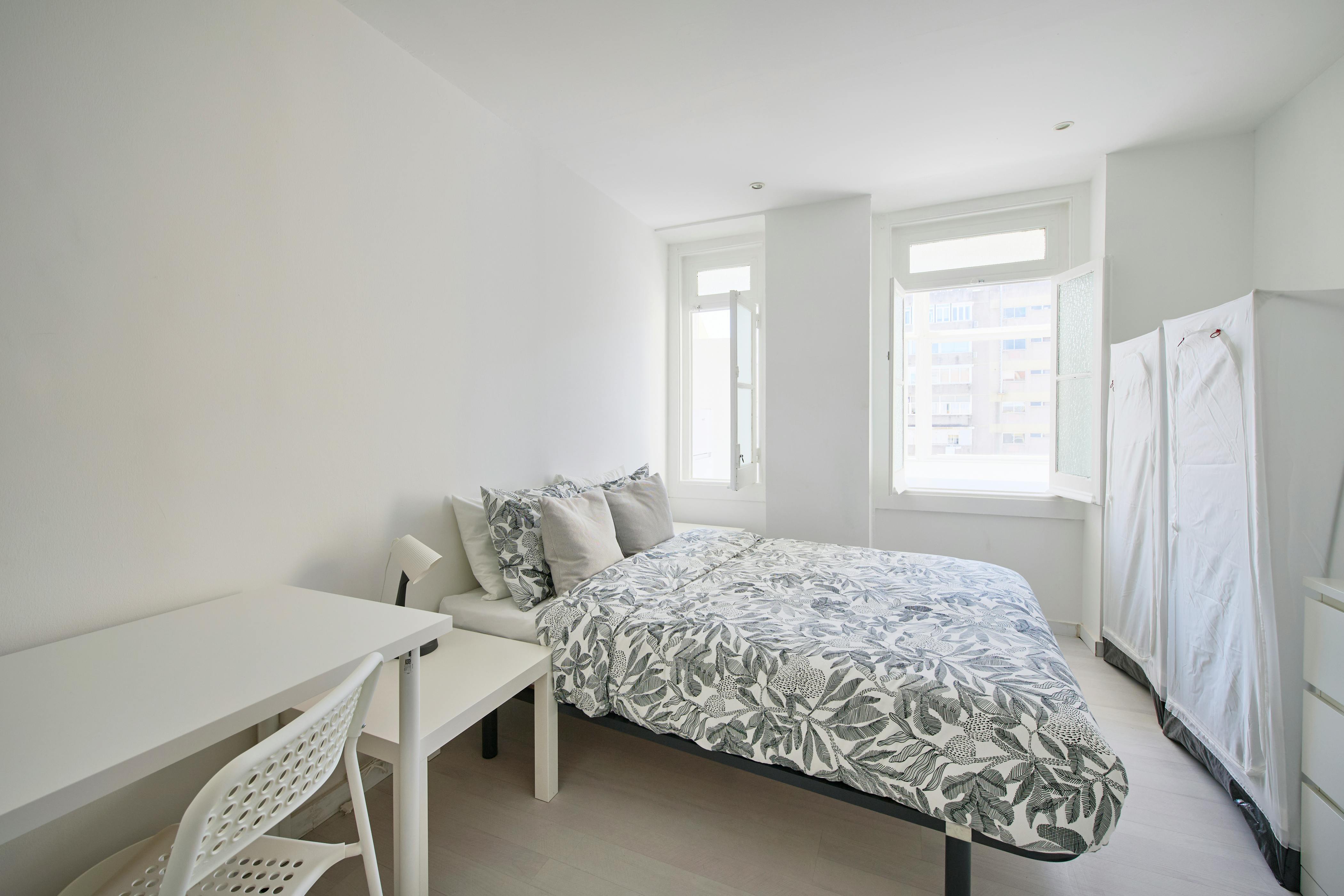 Private room in Avenida Elias Garcia, Lisbon (1729645) room image 2