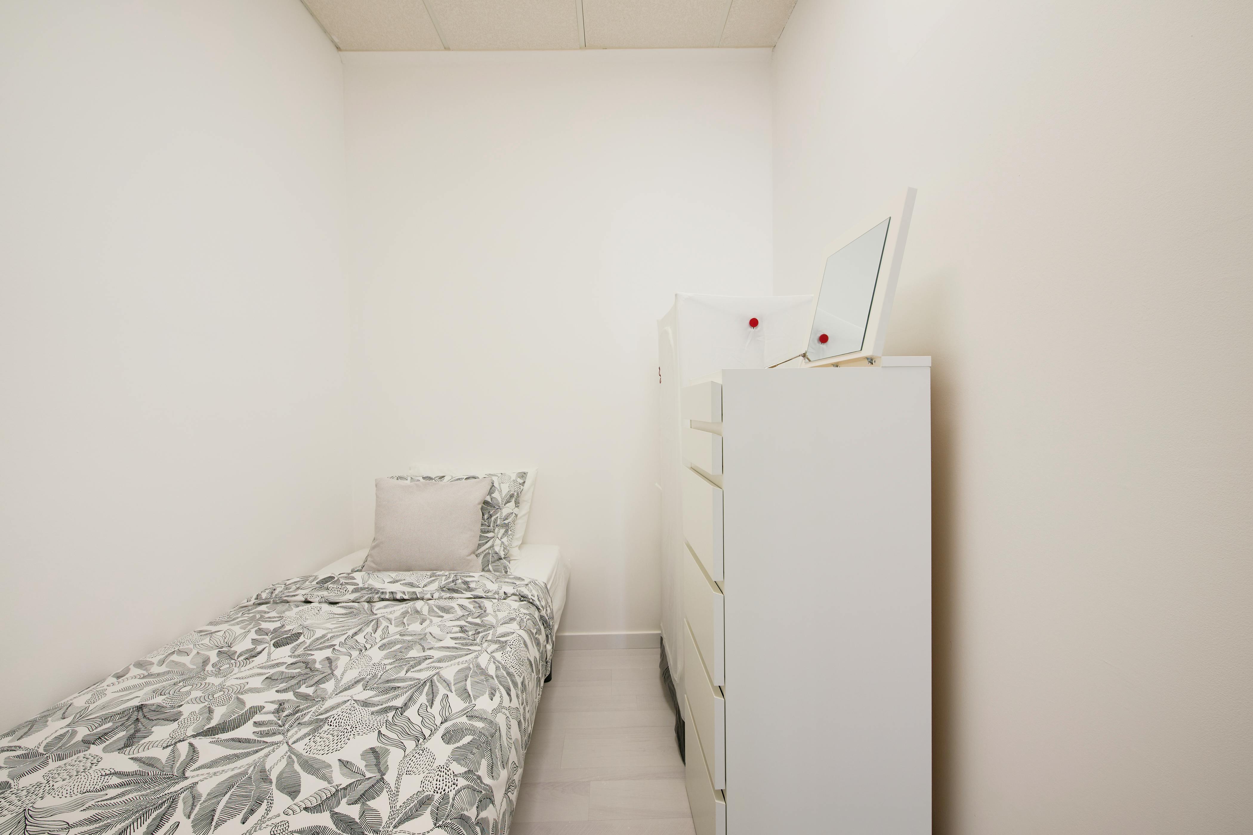 Private room in Avenida Elias Garcia, Lisbon (1729648) room image 2
