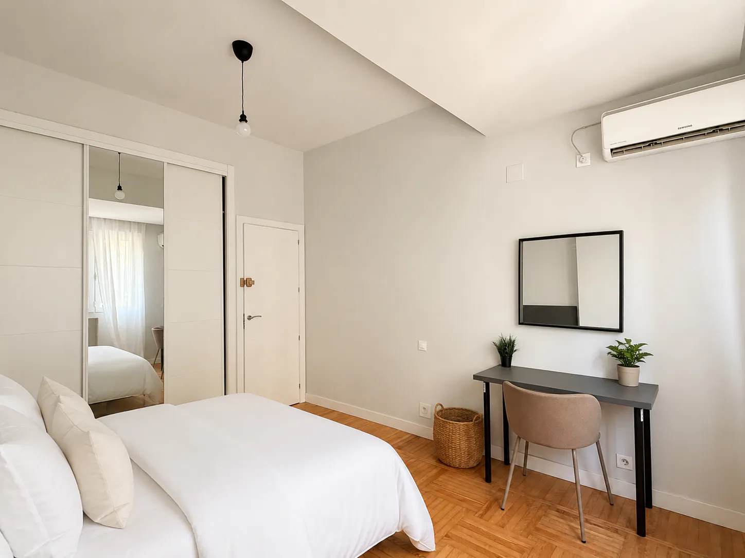 5-Bedroom Apartment in Paseo de la Reina Cristina, Madrid (1729658) ROOM 3