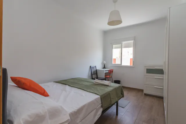 Private room in Calle Berrocal, Málaga (1729682) room image 1
