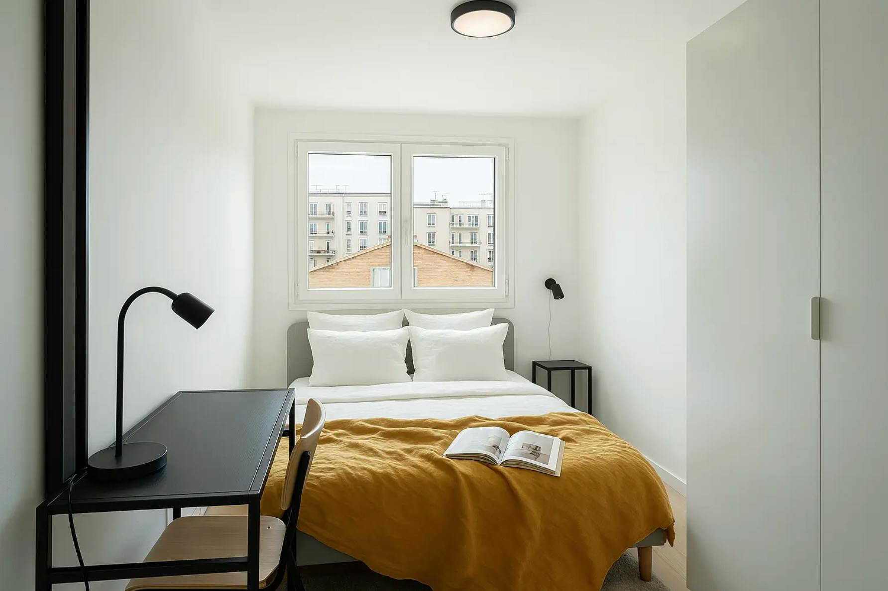私人房间 正在以 €900 的月租出租，其位于 Clichy, Rue Fernand Pelloutier