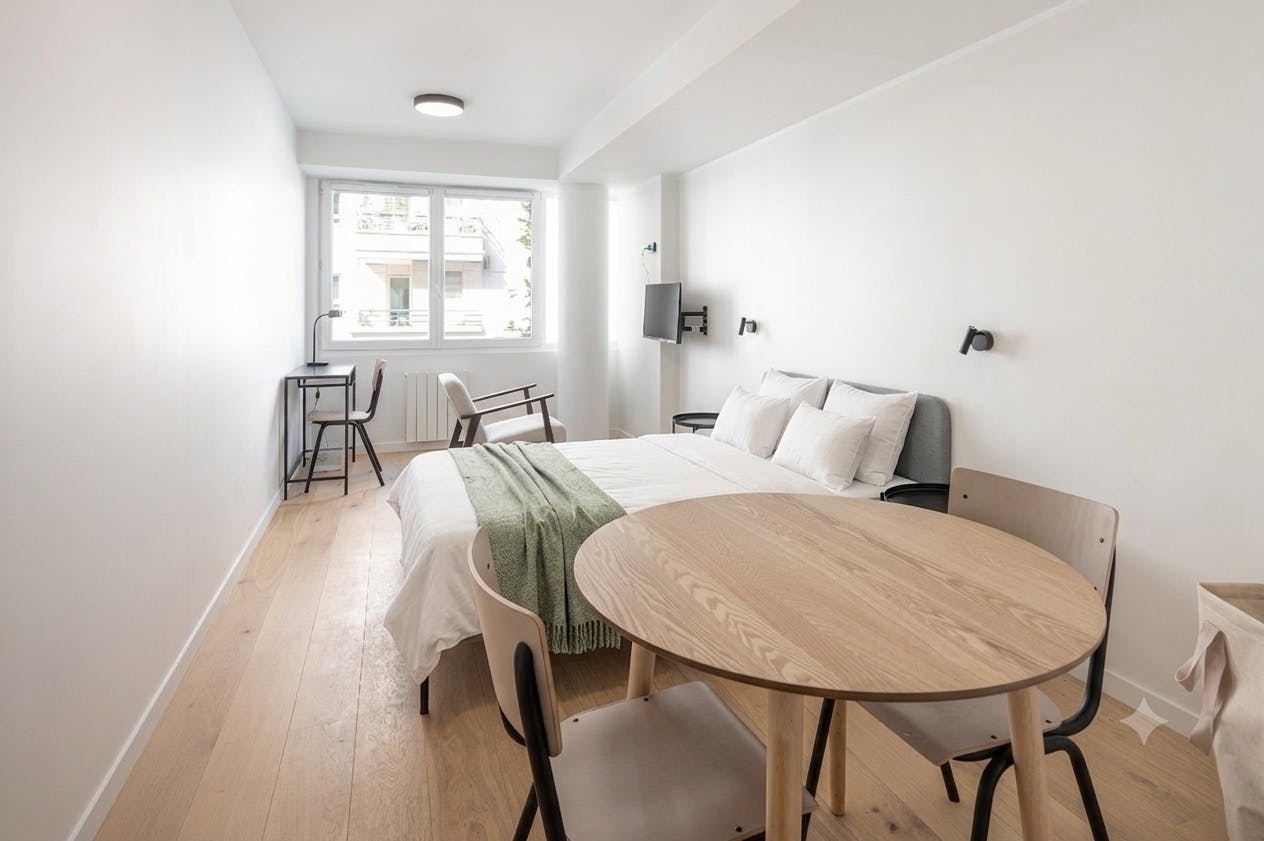 Kawalerka do wynajęcia za 1350 € miesięcznie w mieście Clichy, Rue Fernand Pelloutier