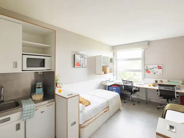 Shared room in Calle de Ramiro de Maeztu, Madrid (1729704) room image 8