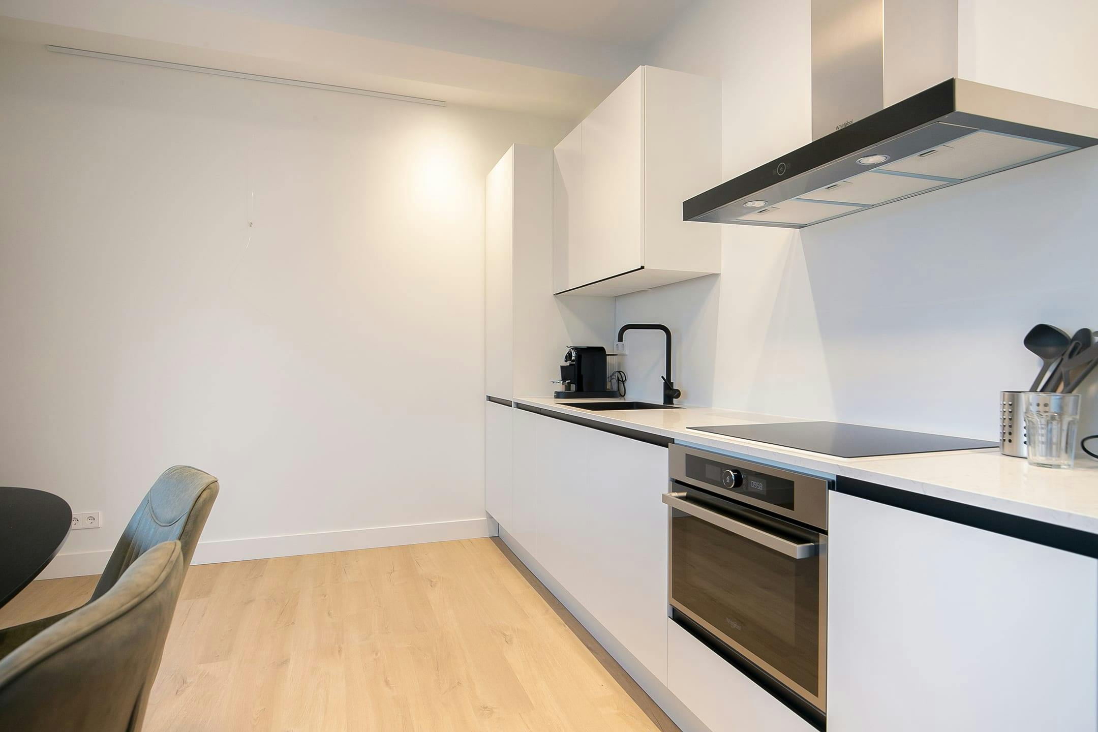 2-Bedroom Apartment in 's-Gravendijkwal, Rotterdam (1729766) room image 4